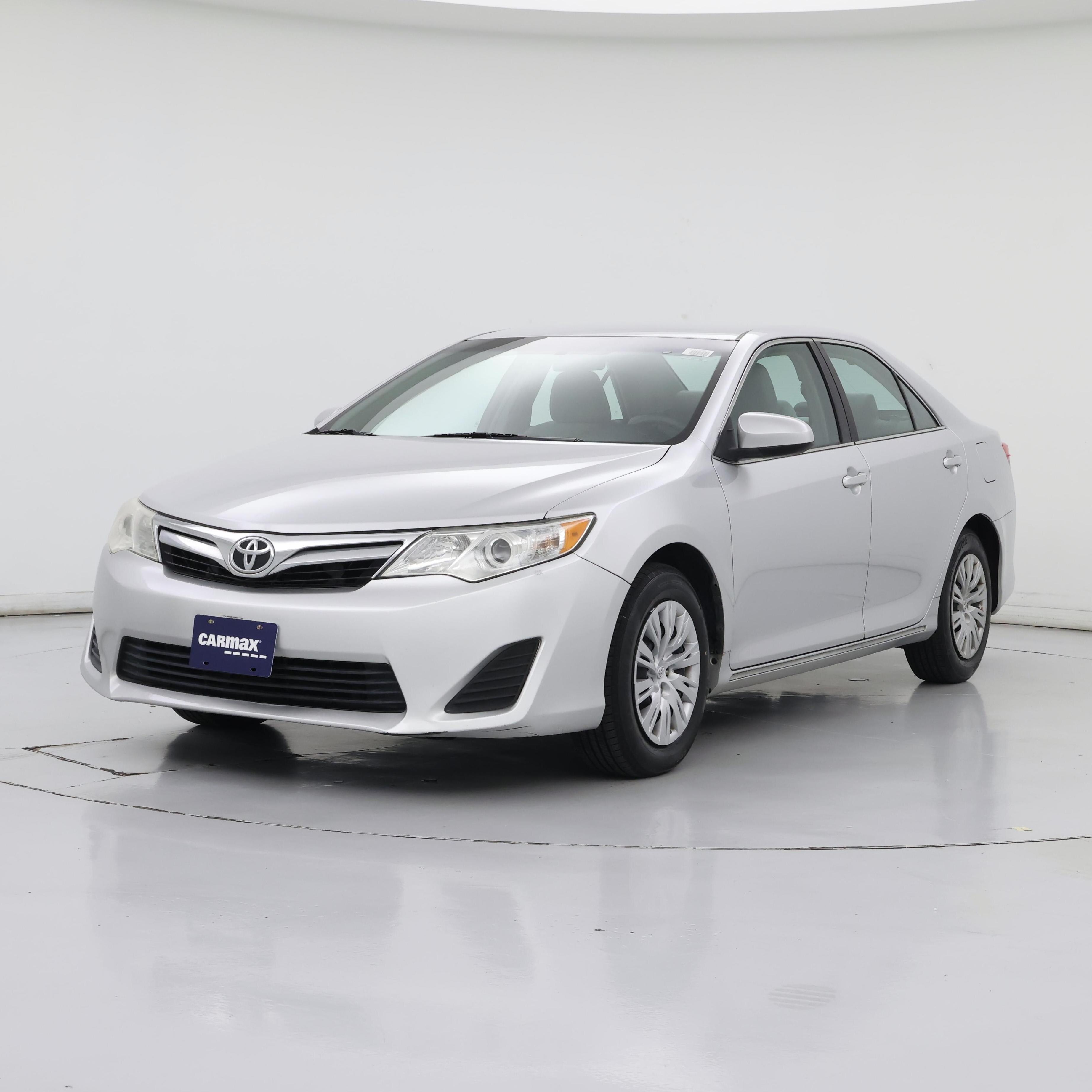 Thumbnail: 2014 Toyota Camry - 4
