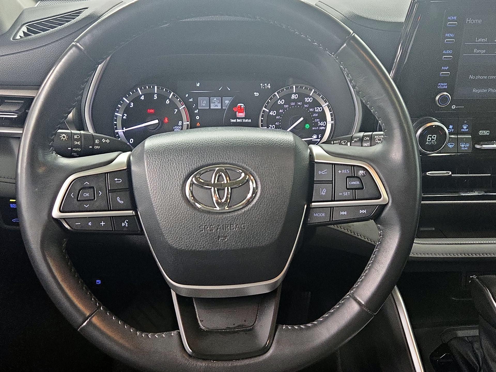 Thumbnail: 2022 Toyota Highlander - 10