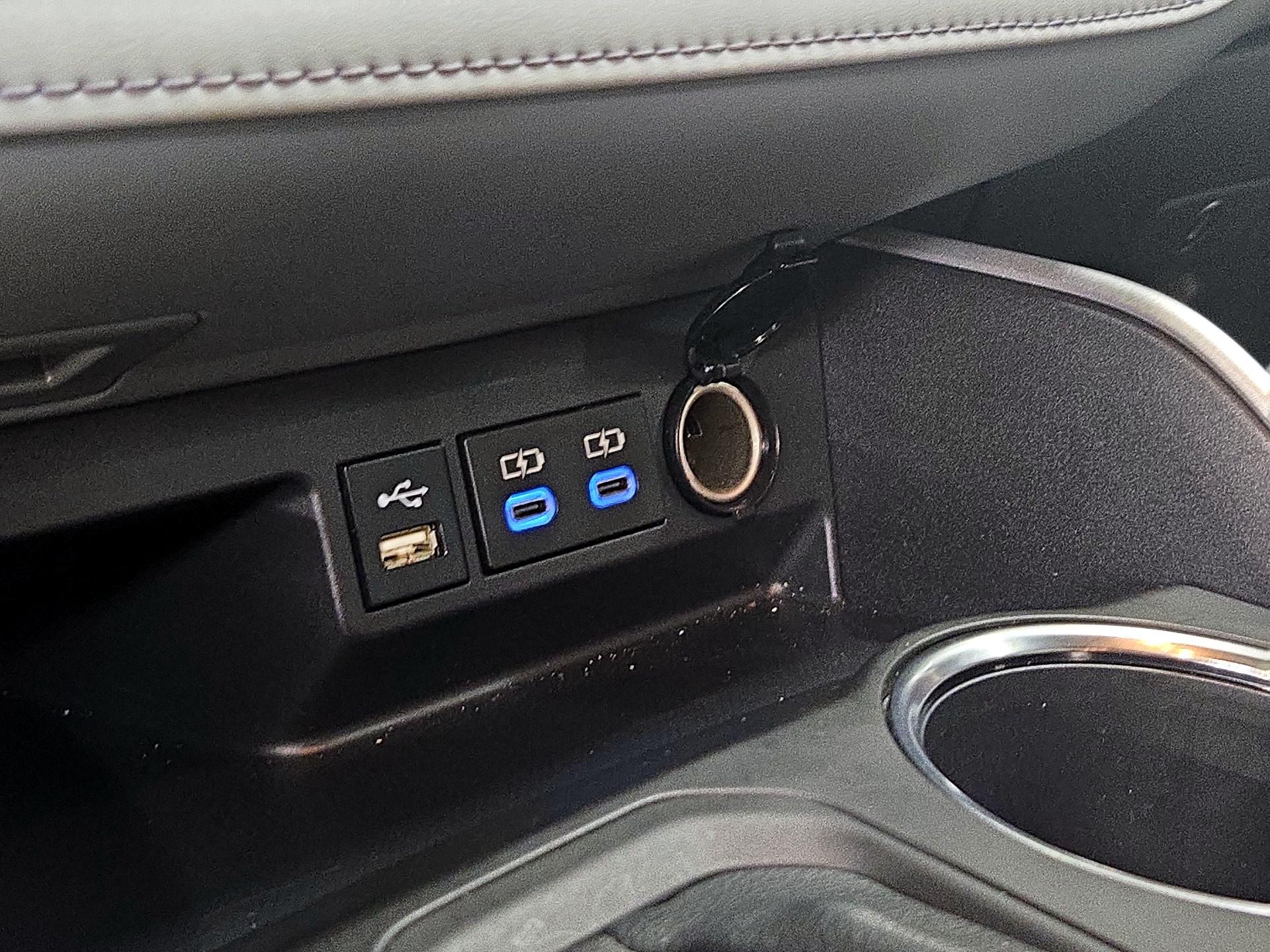 Thumbnail: 2022 Toyota Highlander - 18