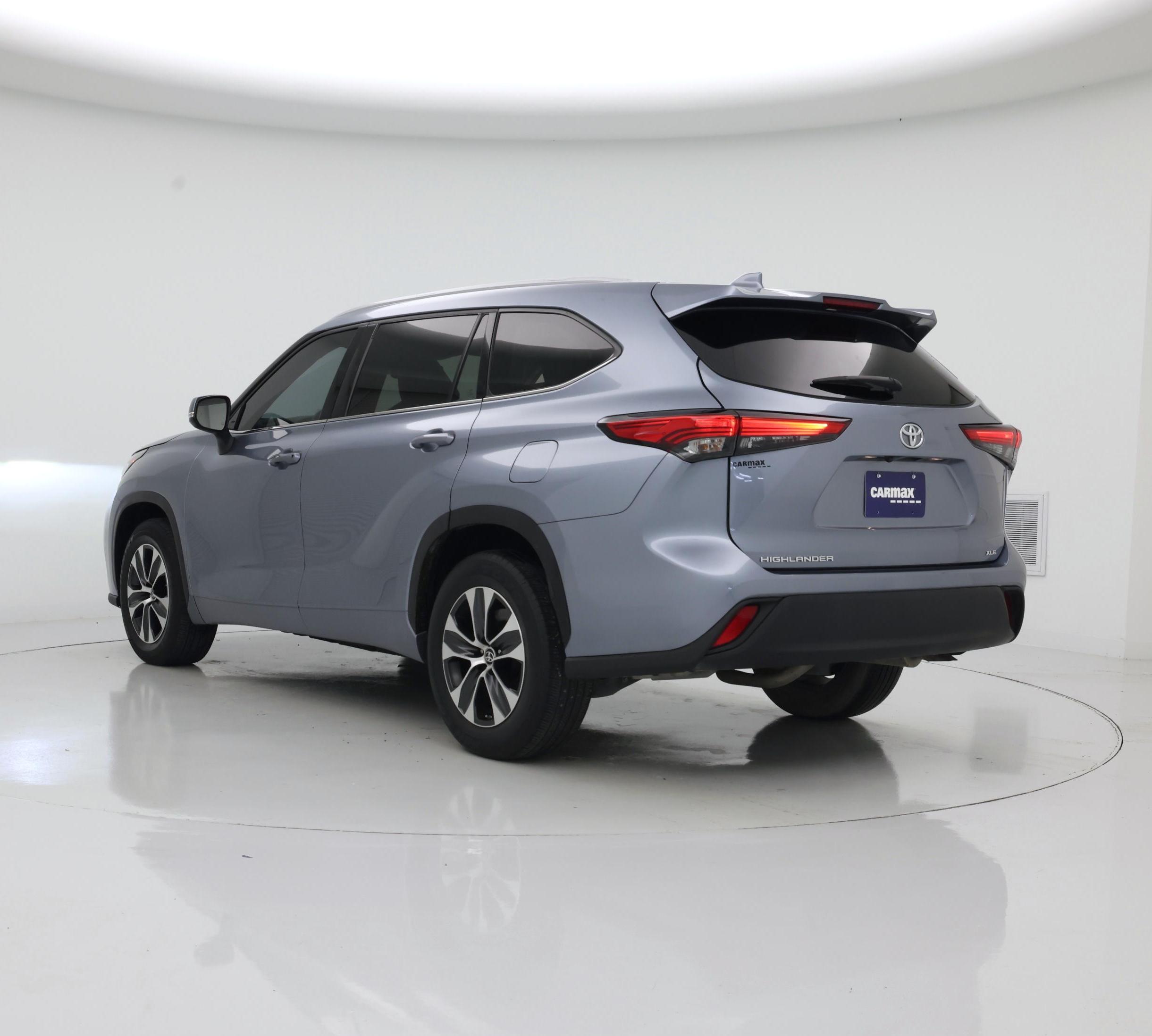 Thumbnail: 2022 Toyota Highlander - 2