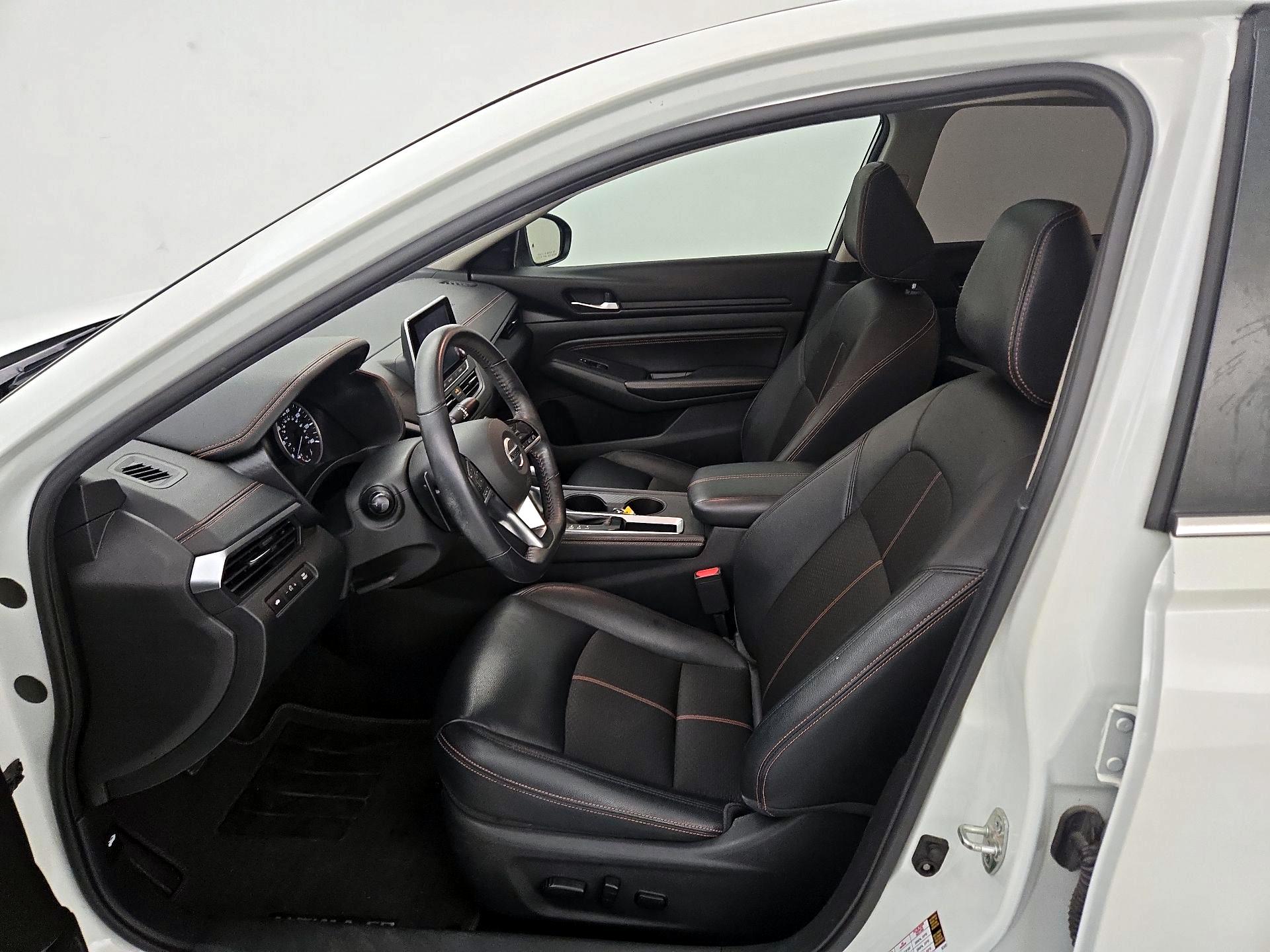 Thumbnail: 2020 Nissan Altima - 11