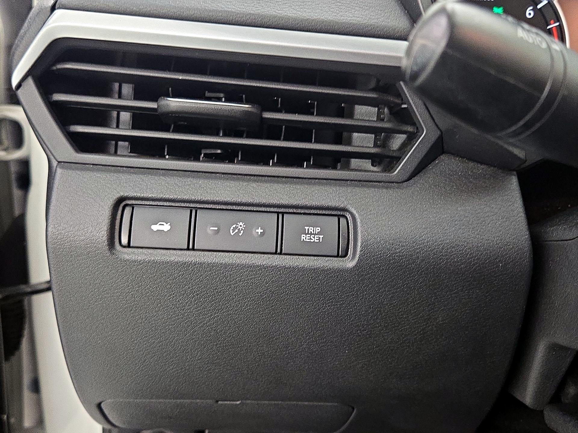 Thumbnail: 2020 Nissan Altima - 13