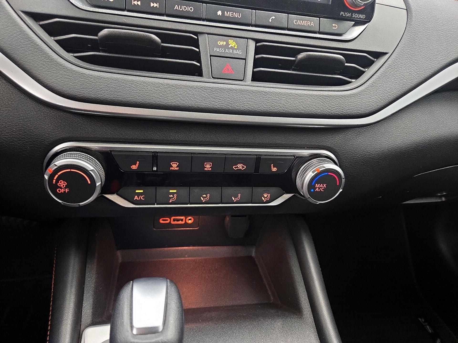 Thumbnail: 2020 Nissan Altima - 16