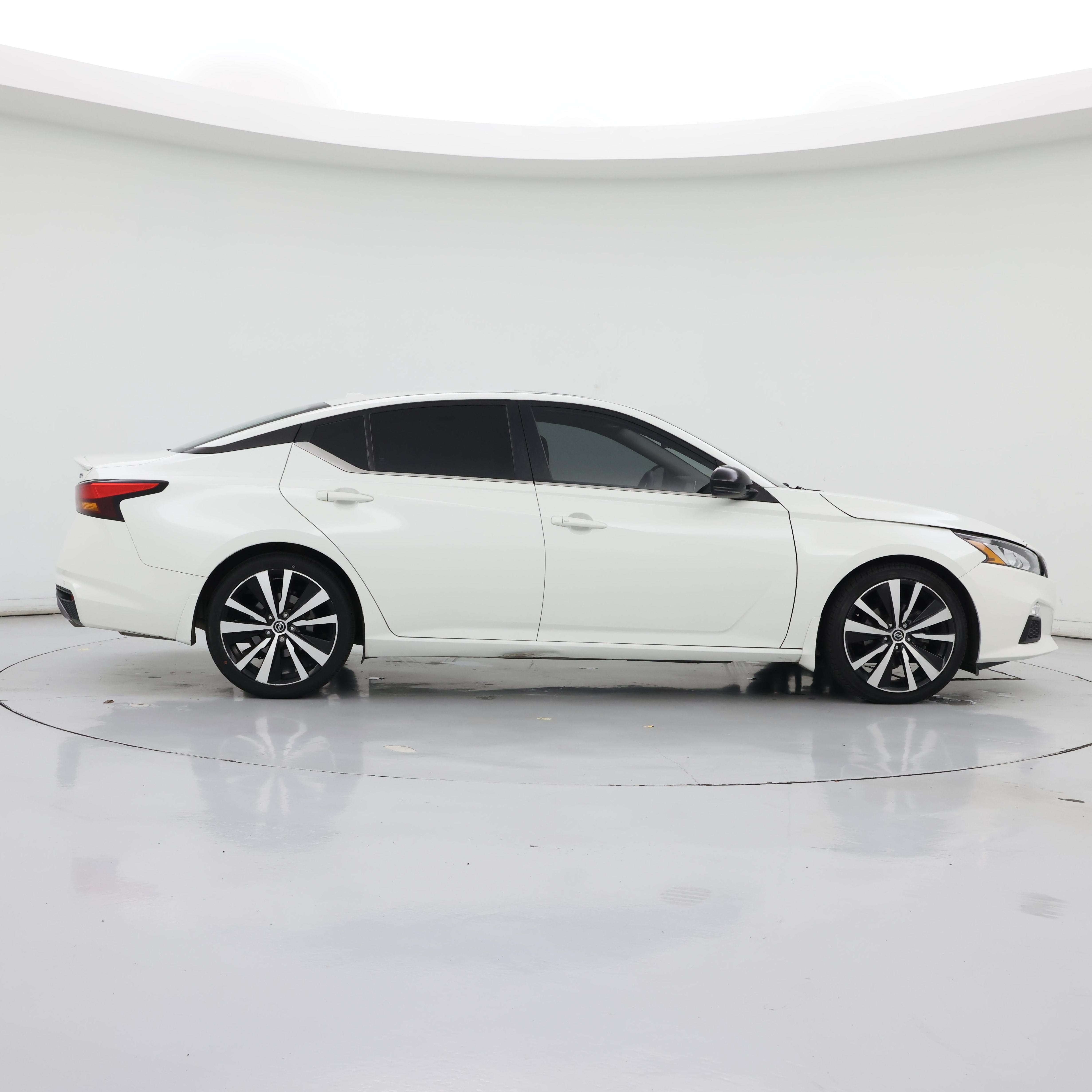 Thumbnail: 2020 Nissan Altima - 7