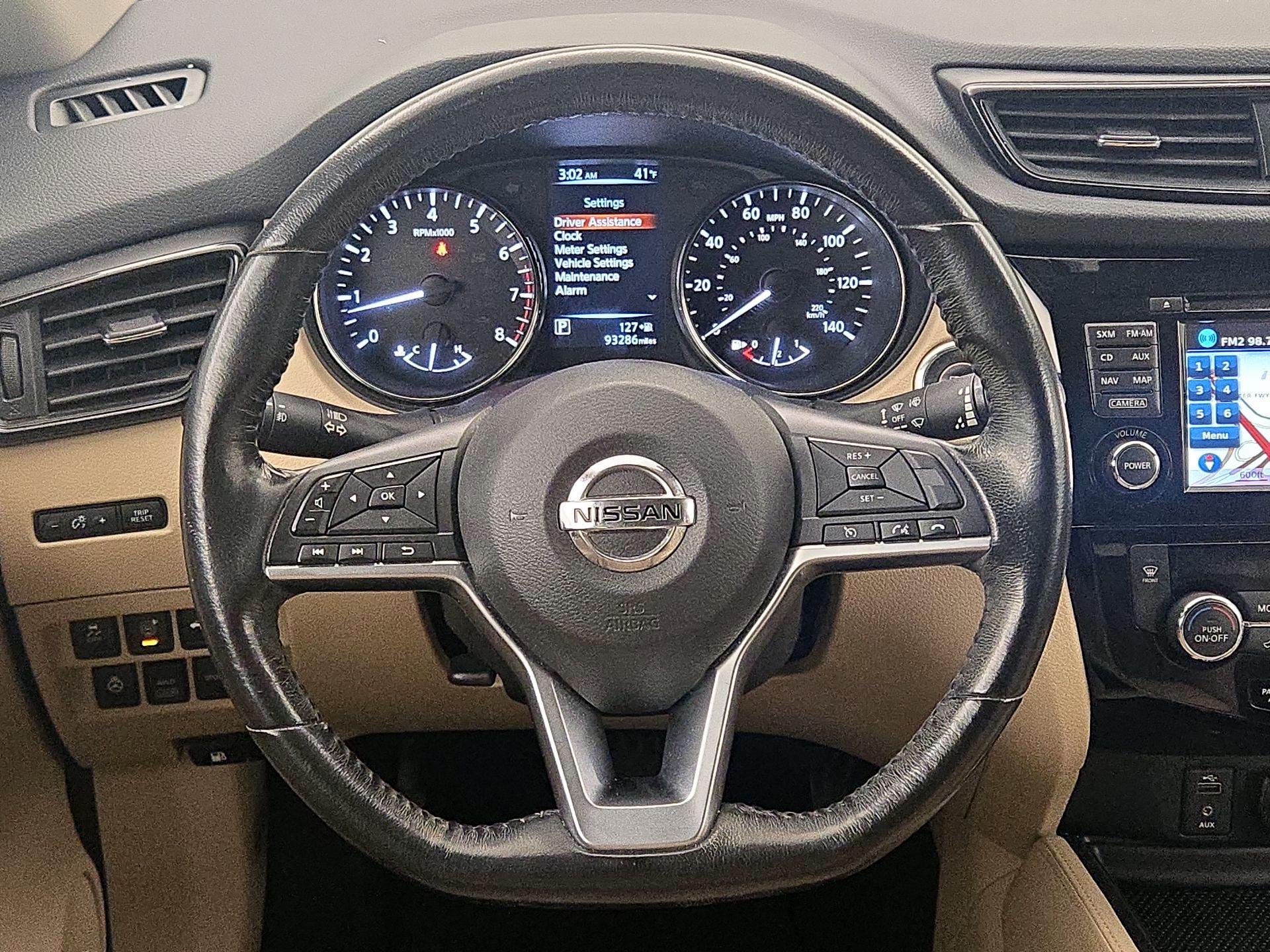 Thumbnail: 2017 Nissan Rogue - 10