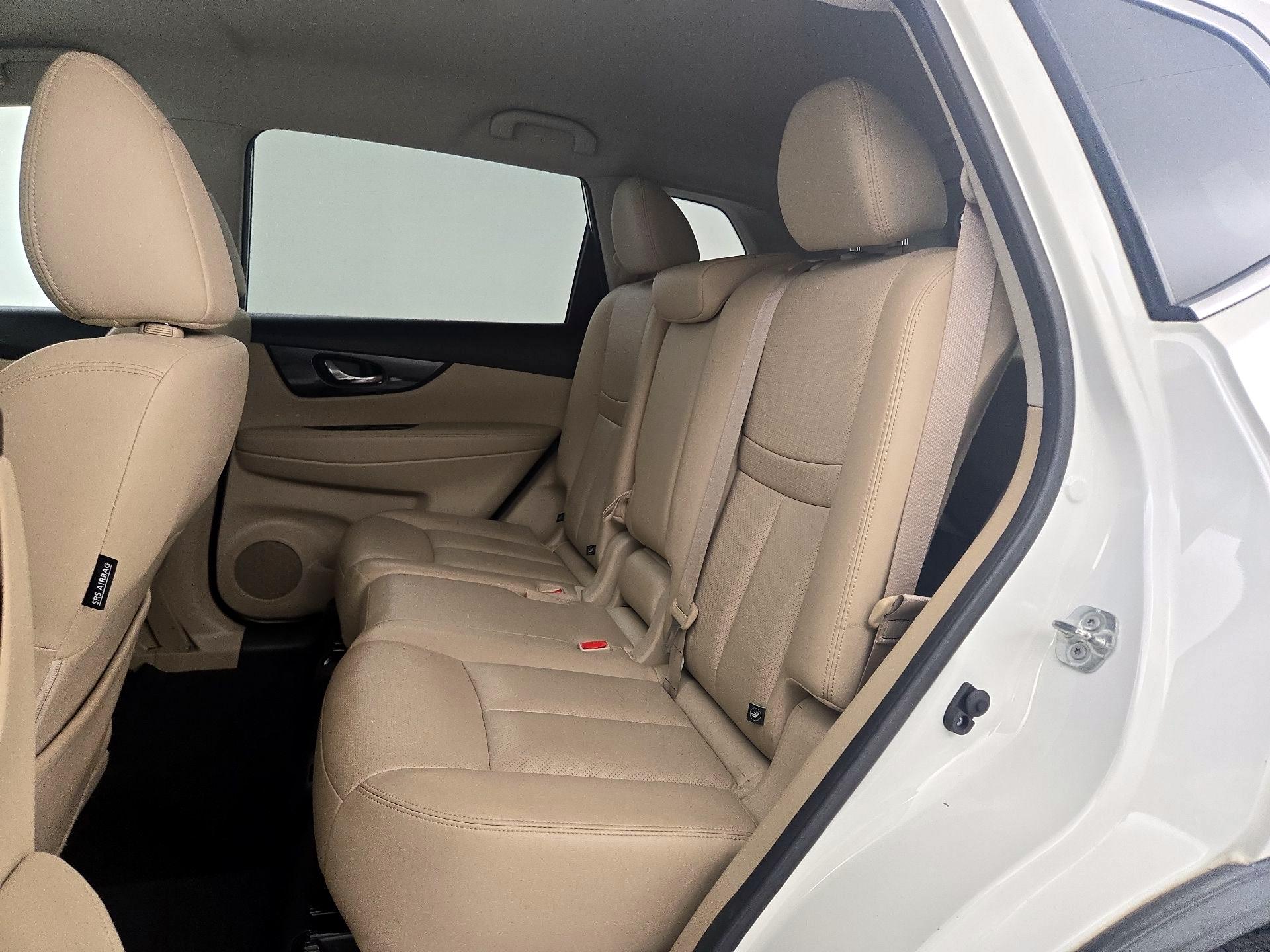 Thumbnail: 2017 Nissan Rogue - 20