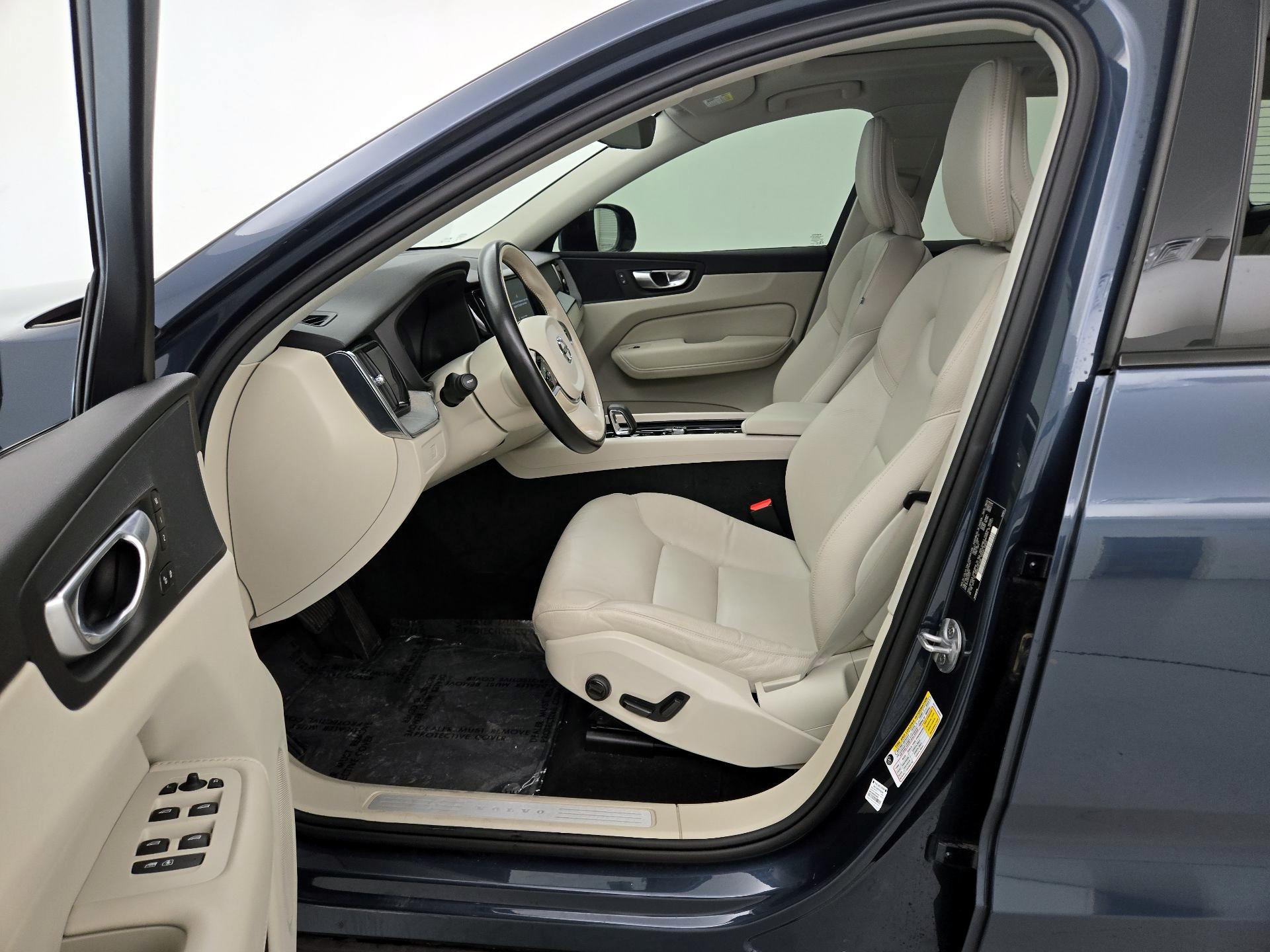 Thumbnail: 2024 Volvo XC60 - 11