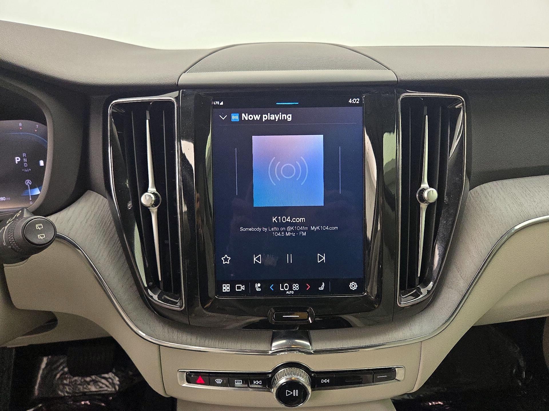 Thumbnail: 2024 Volvo XC60 - 15