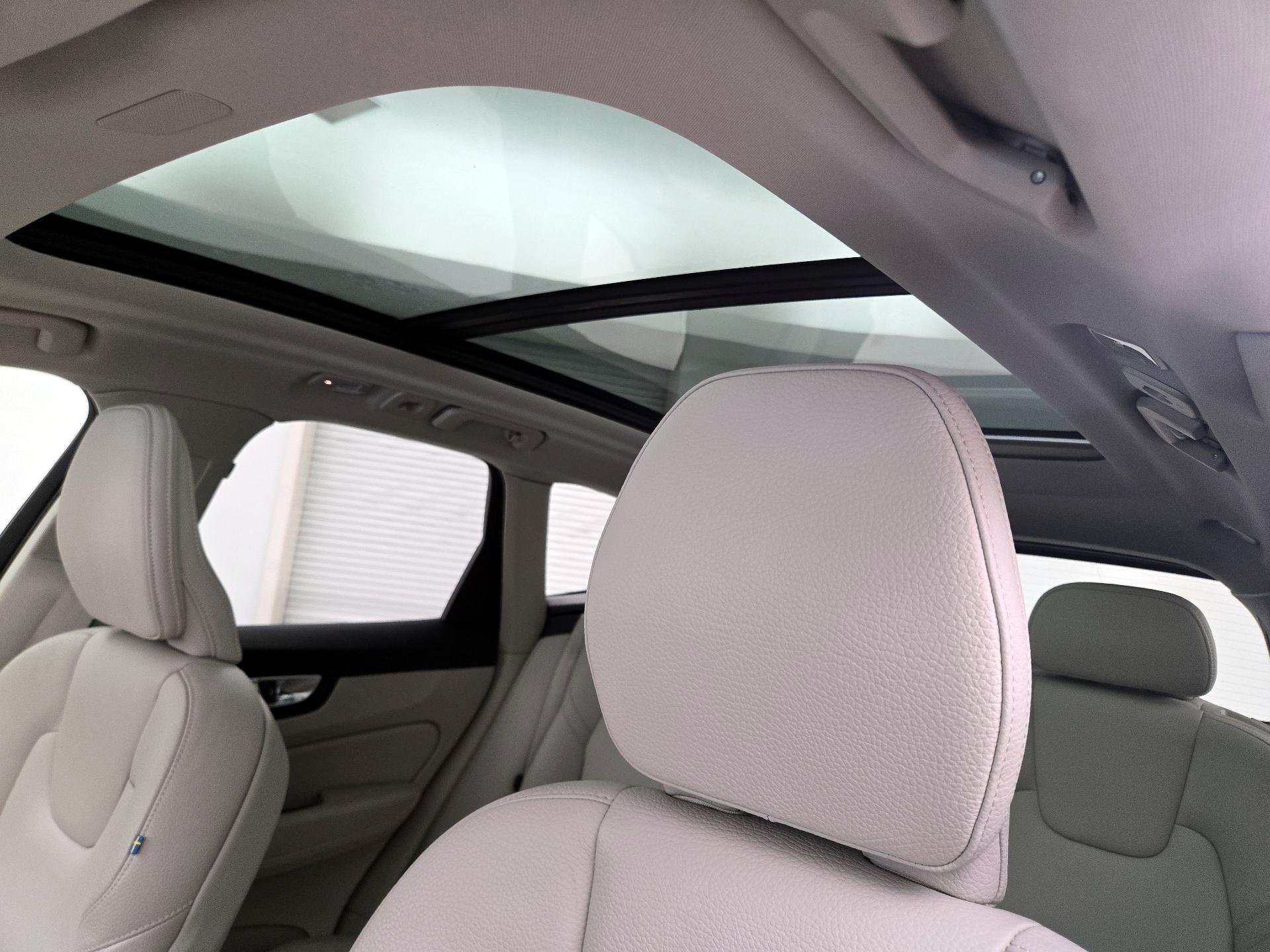 Thumbnail: 2024 Volvo XC60 - 19