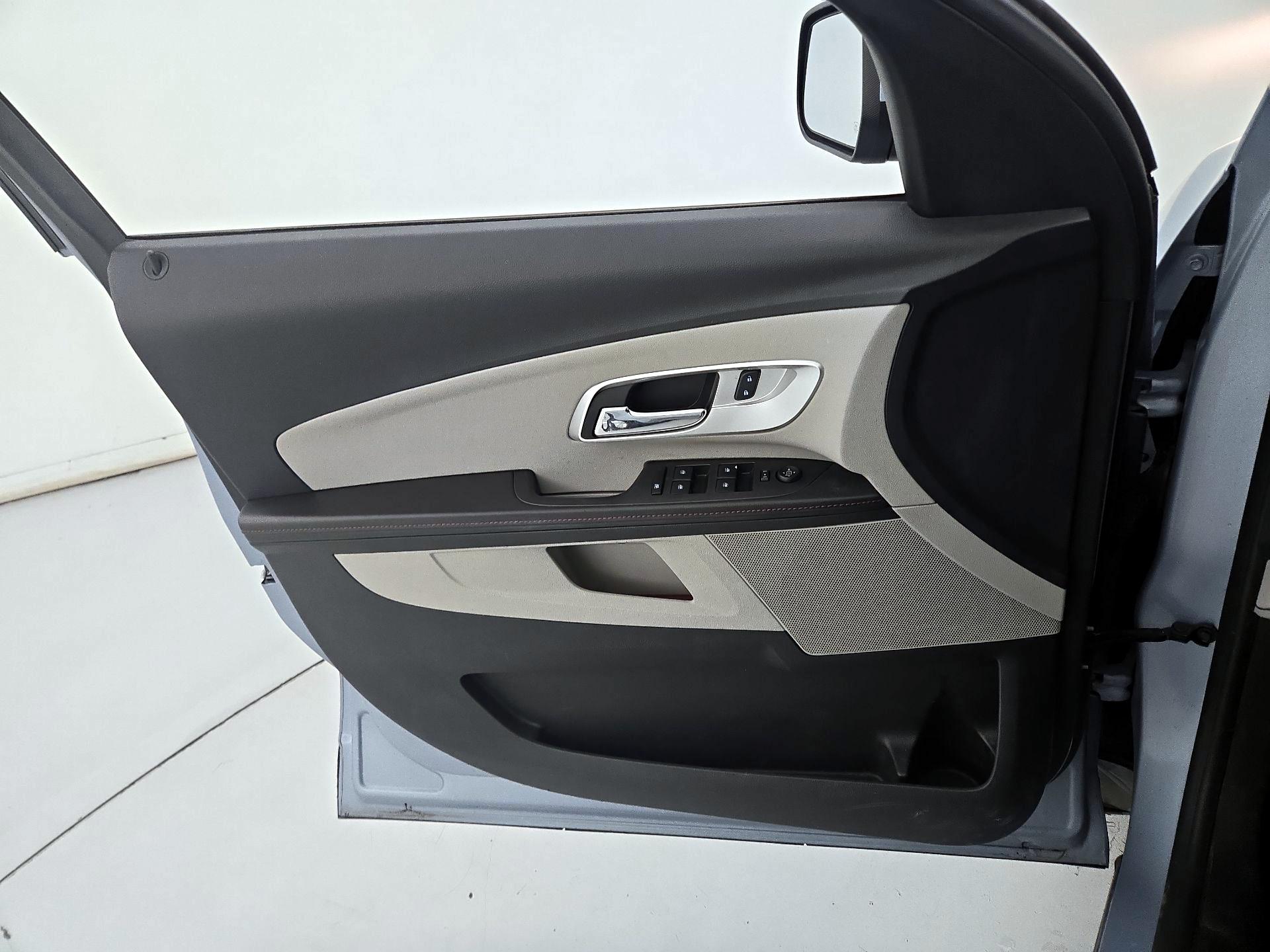 Thumbnail: 2015 Chevrolet Equinox - 12