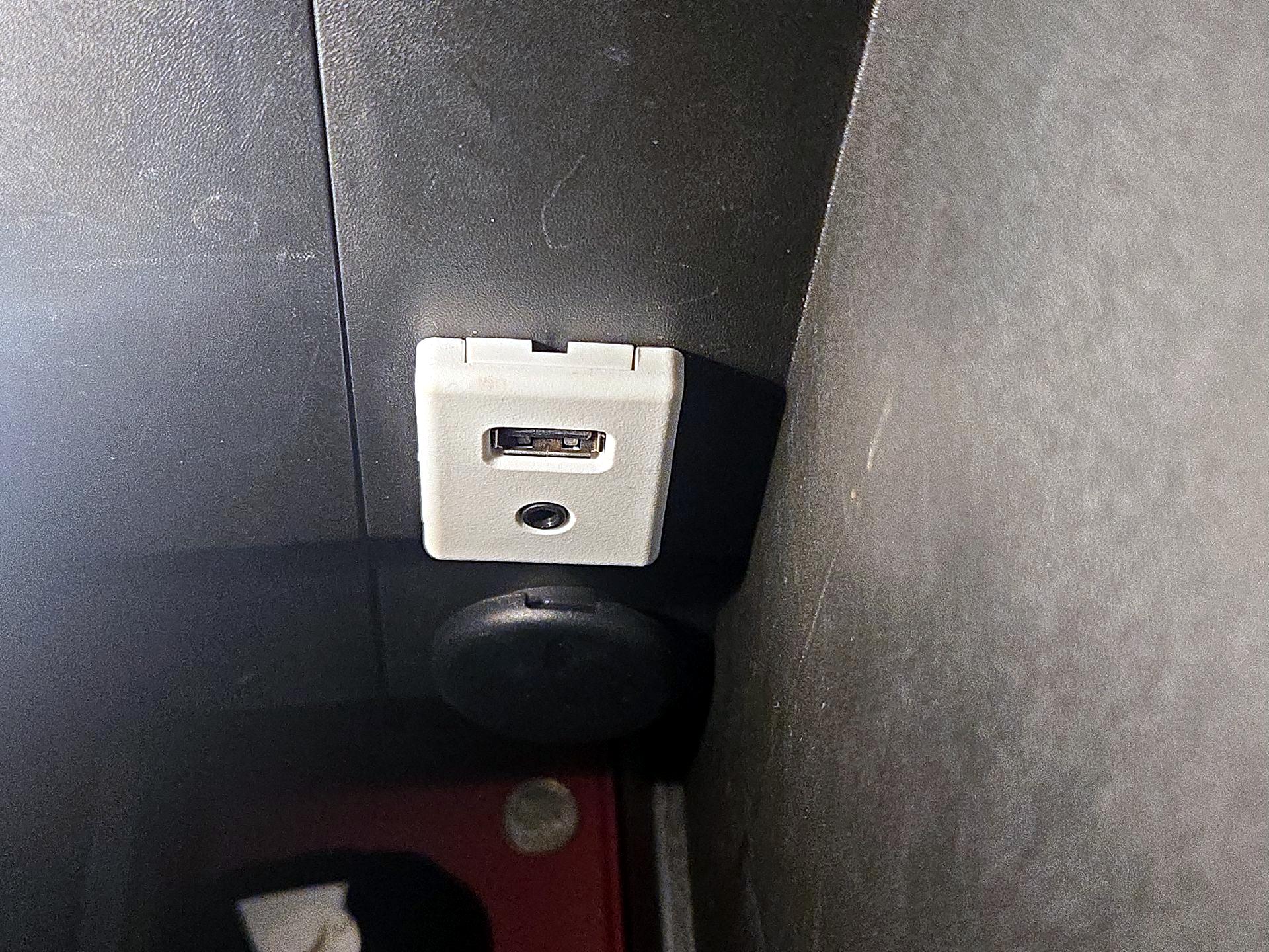 Thumbnail: 2015 Chevrolet Equinox - 17