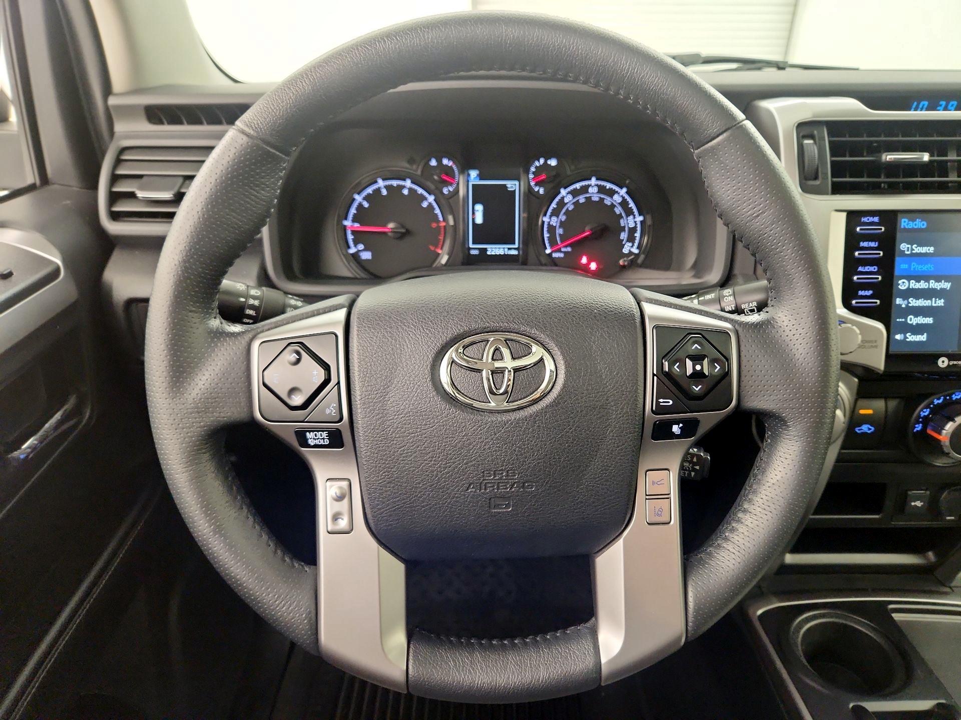 Thumbnail: 2022 Toyota 4Runner - 10