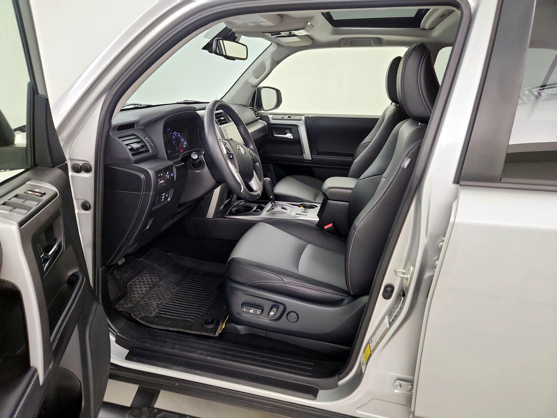 Thumbnail: 2022 Toyota 4Runner - 11