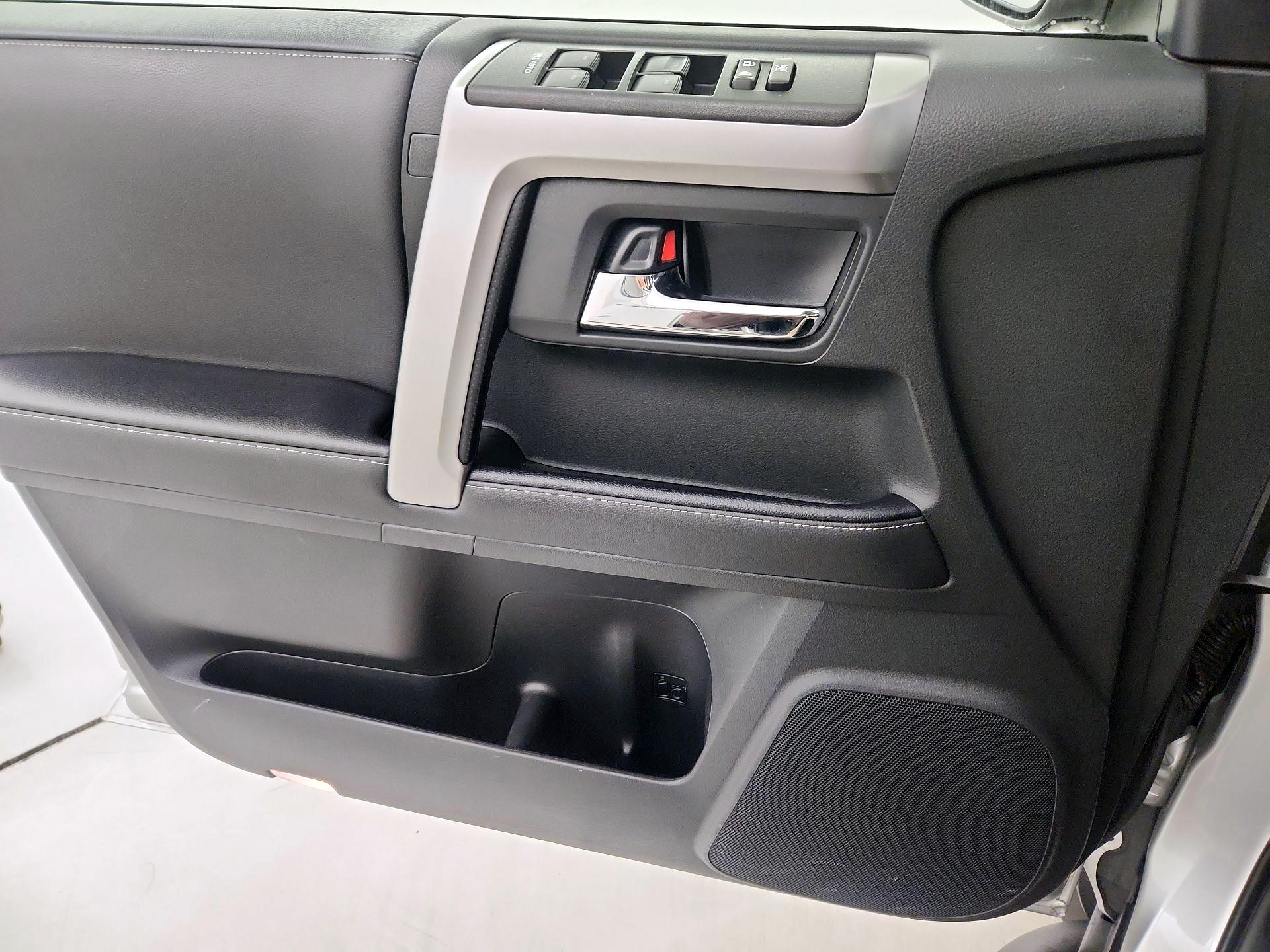 Thumbnail: 2022 Toyota 4Runner - 12