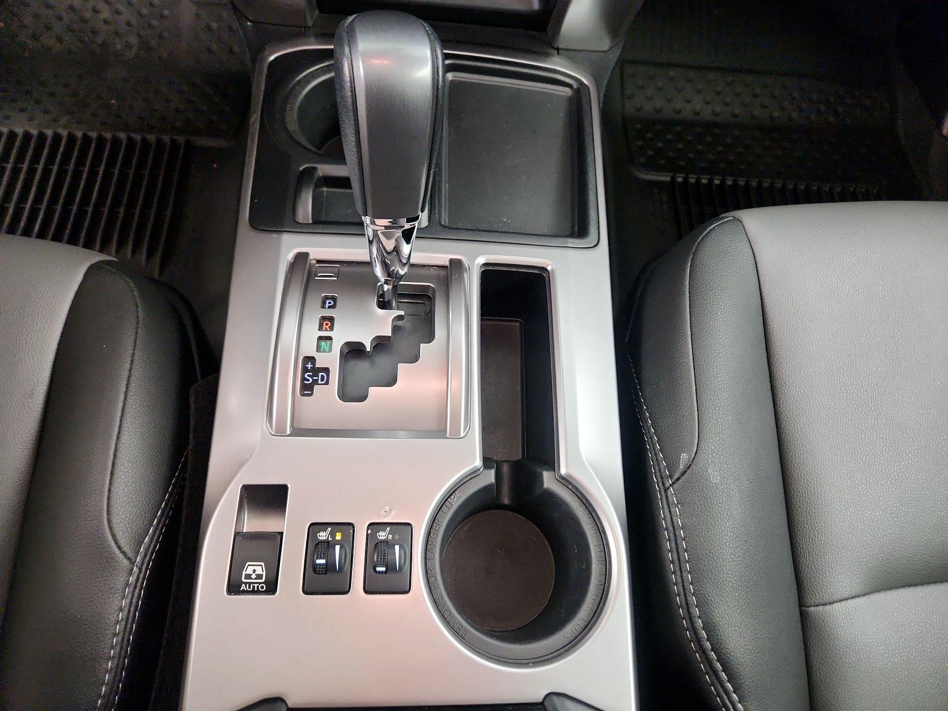 Thumbnail: 2022 Toyota 4Runner - 17