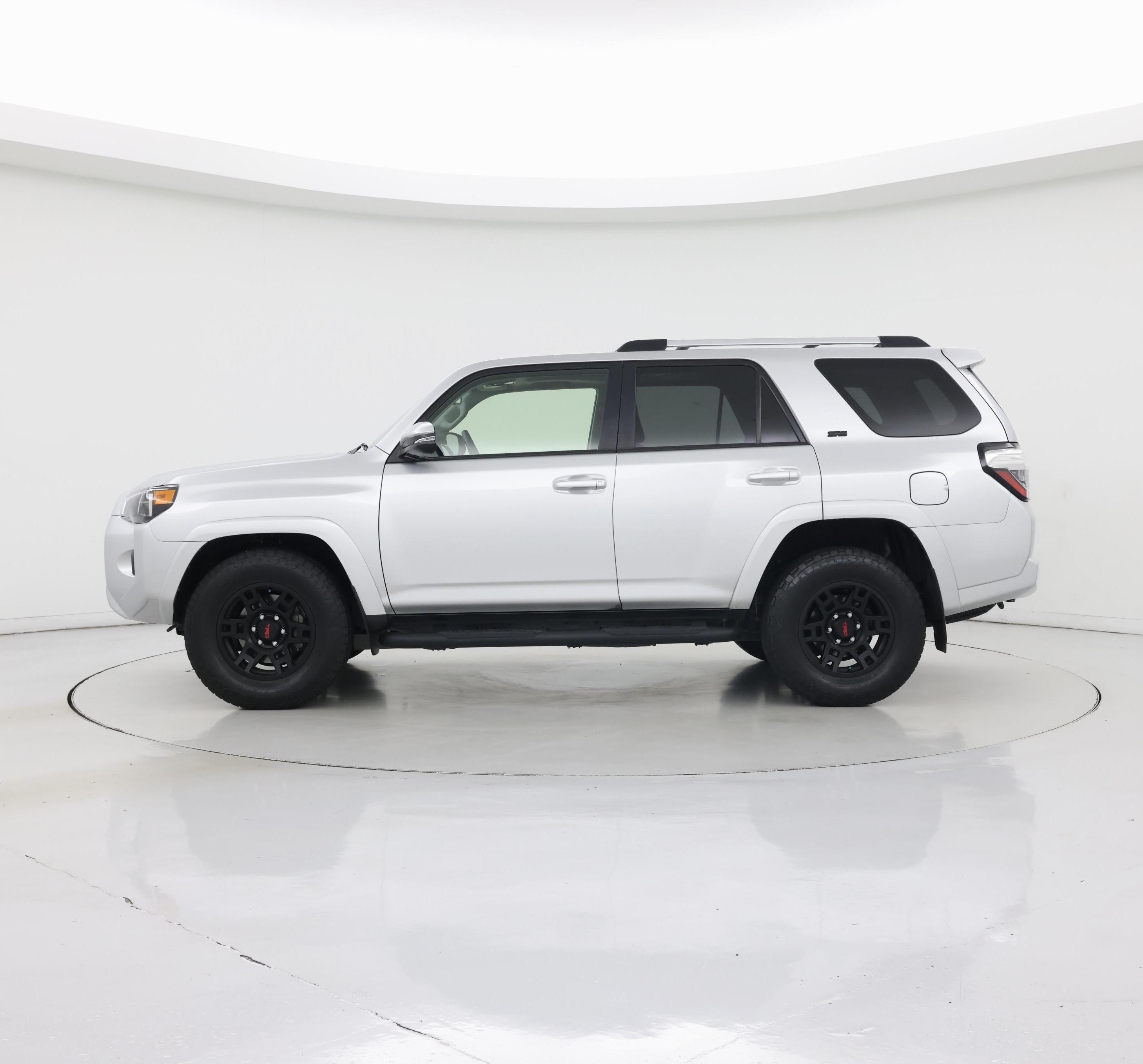 Thumbnail: 2022 Toyota 4Runner - 3
