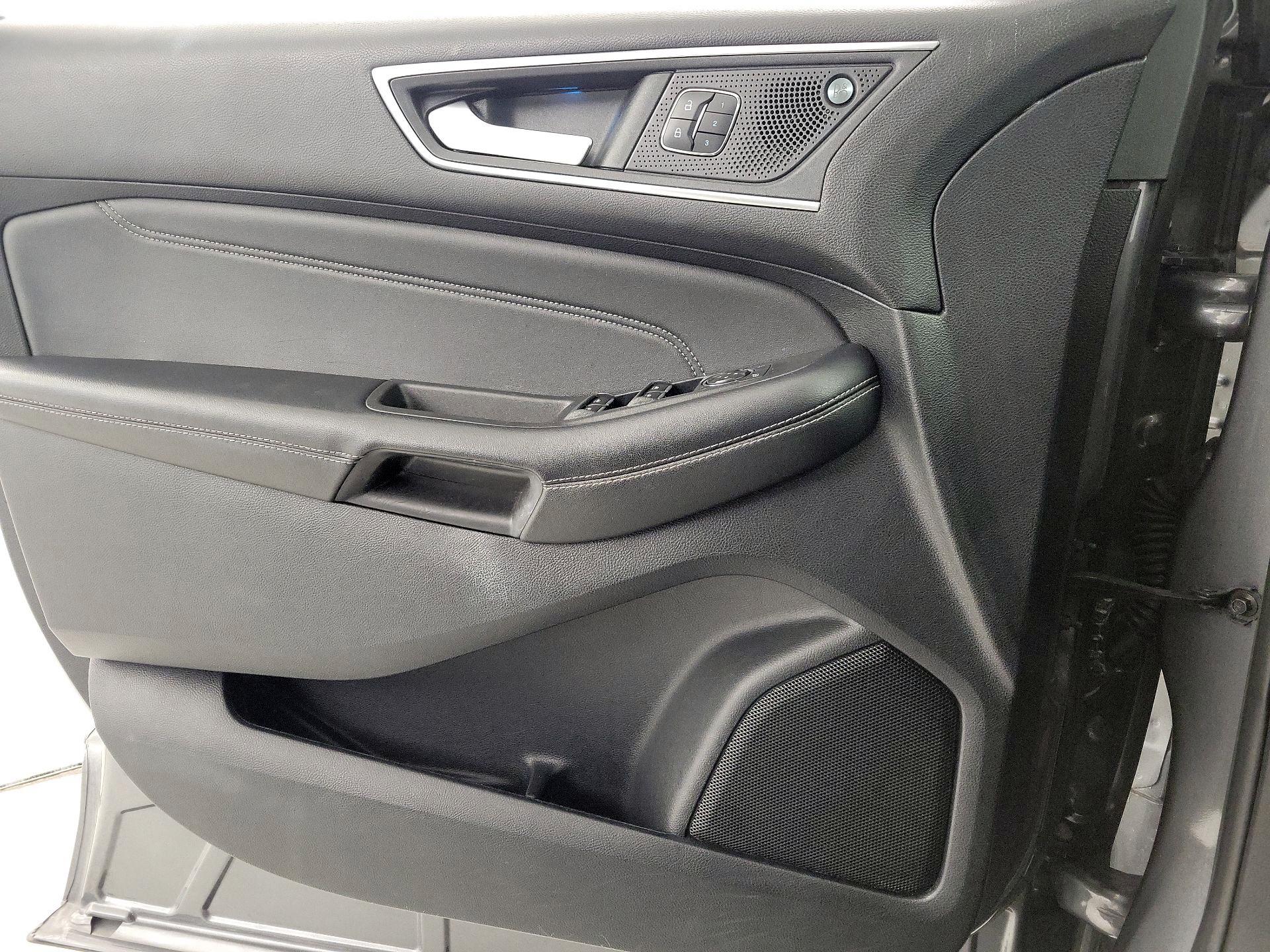 Thumbnail: 2022 Ford Edge - 12