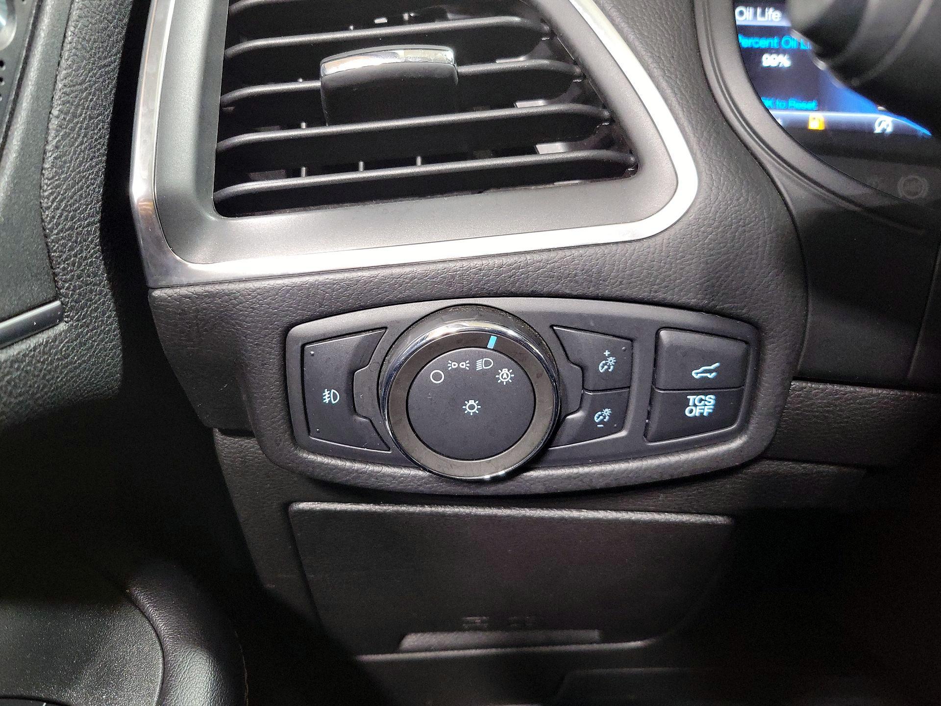 Thumbnail: 2022 Ford Edge - 13