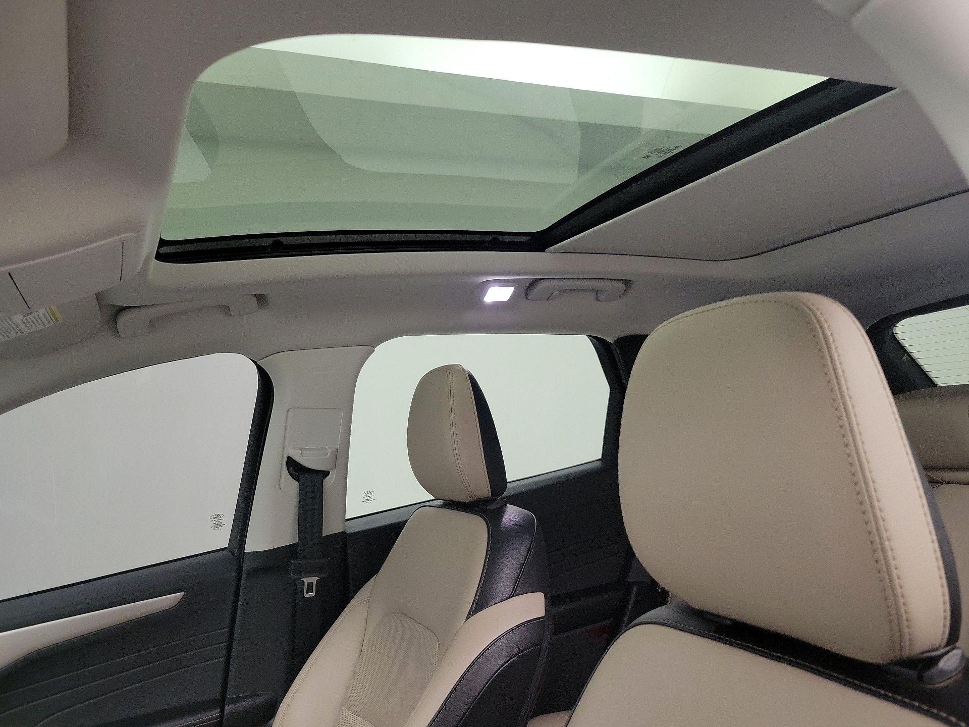 Thumbnail: 2022 Ford Escape - 18