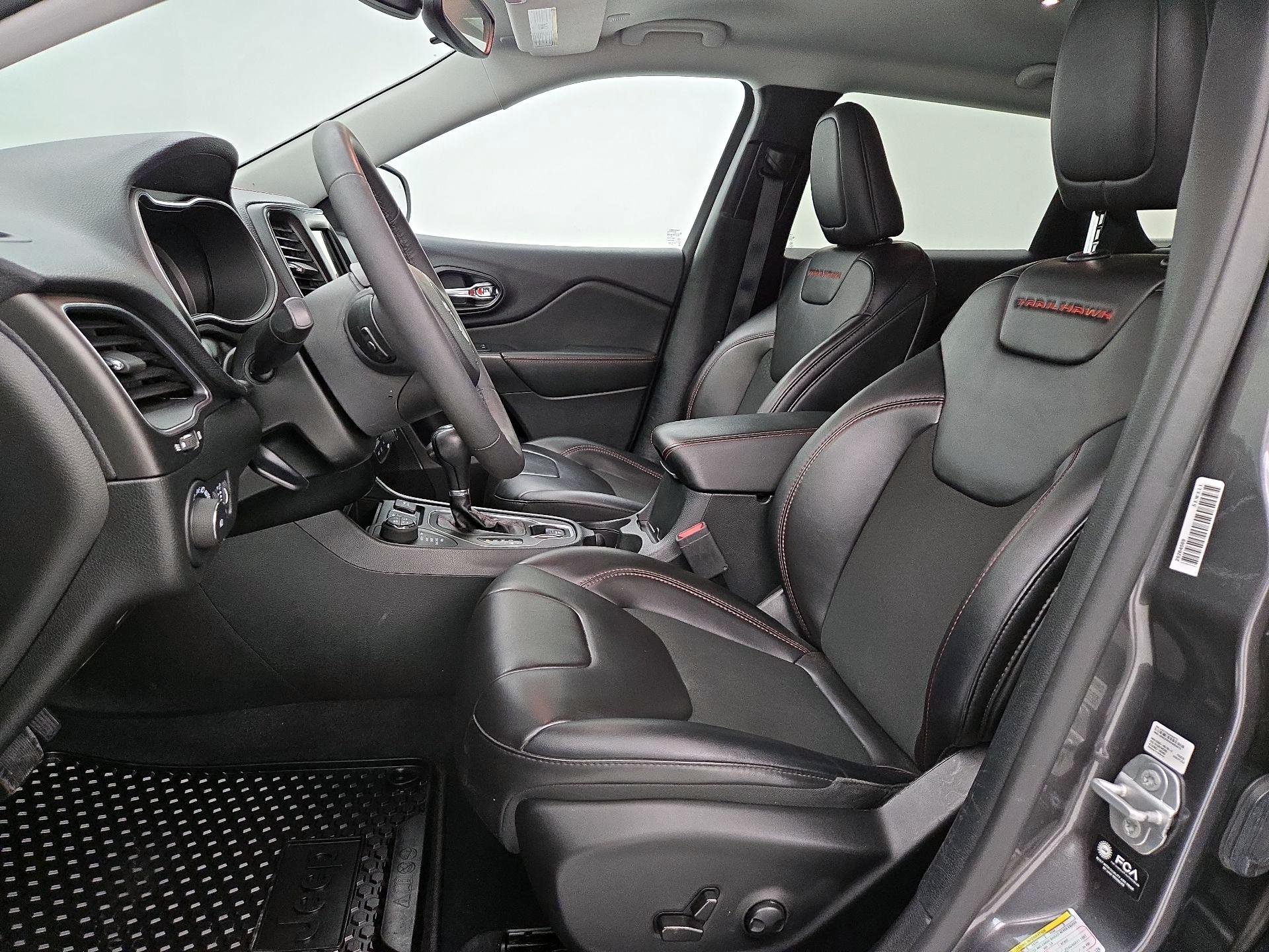 Thumbnail: 2022 Jeep Cherokee - 11