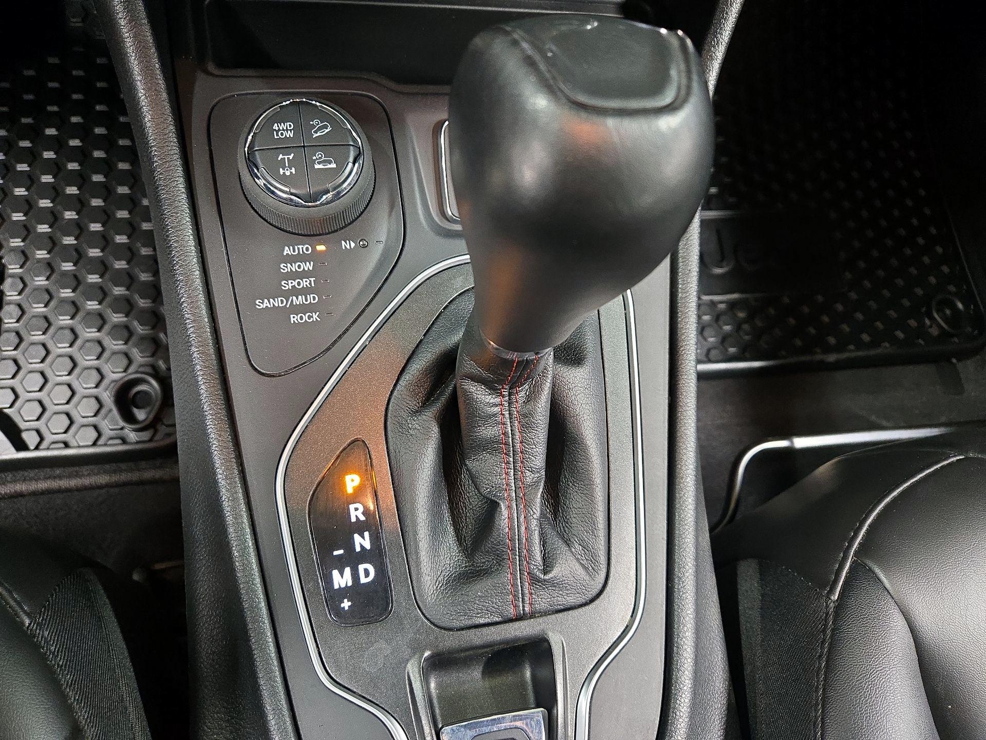 Thumbnail: 2022 Jeep Cherokee - 17