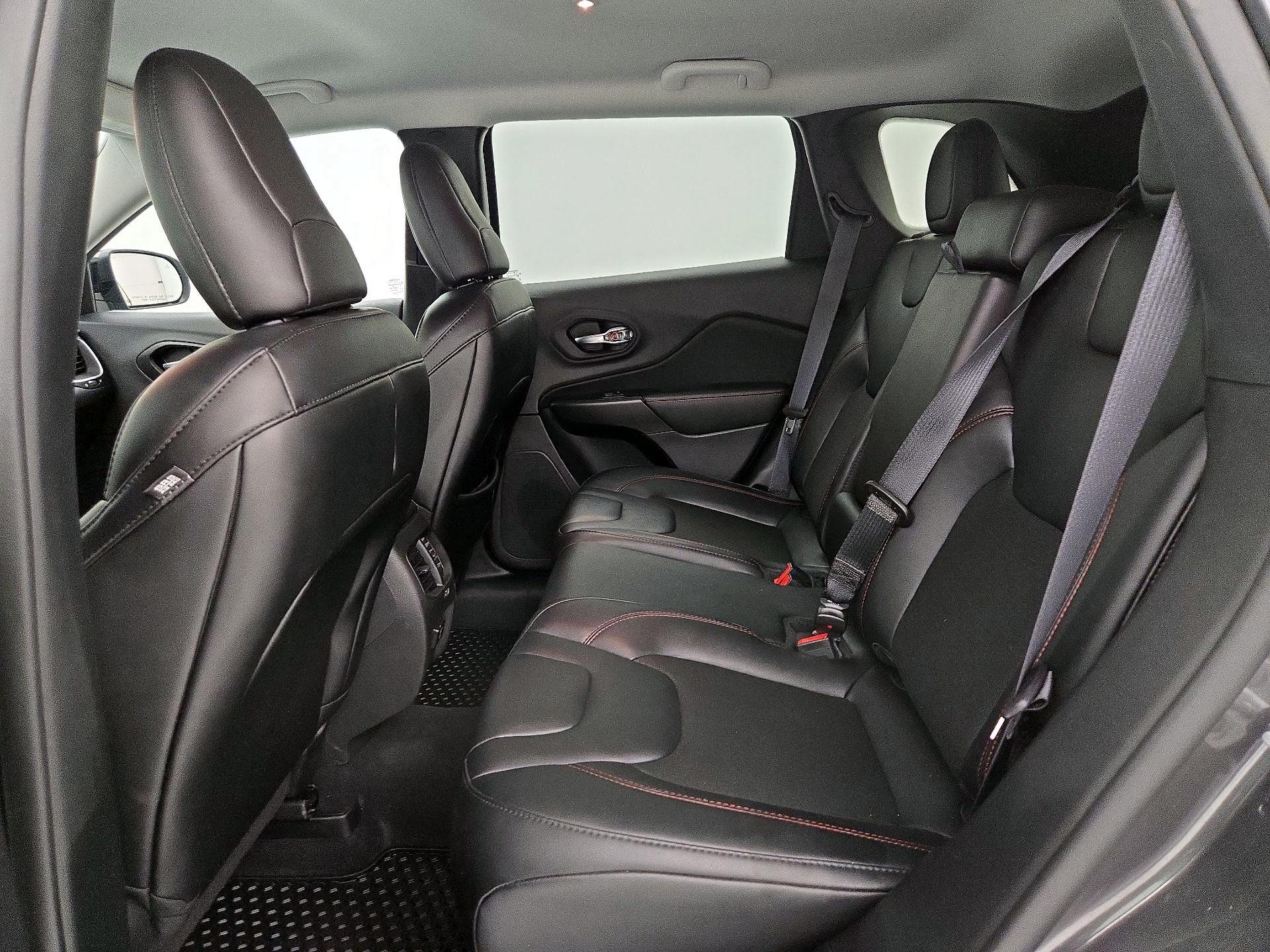 Thumbnail: 2022 Jeep Cherokee - 19