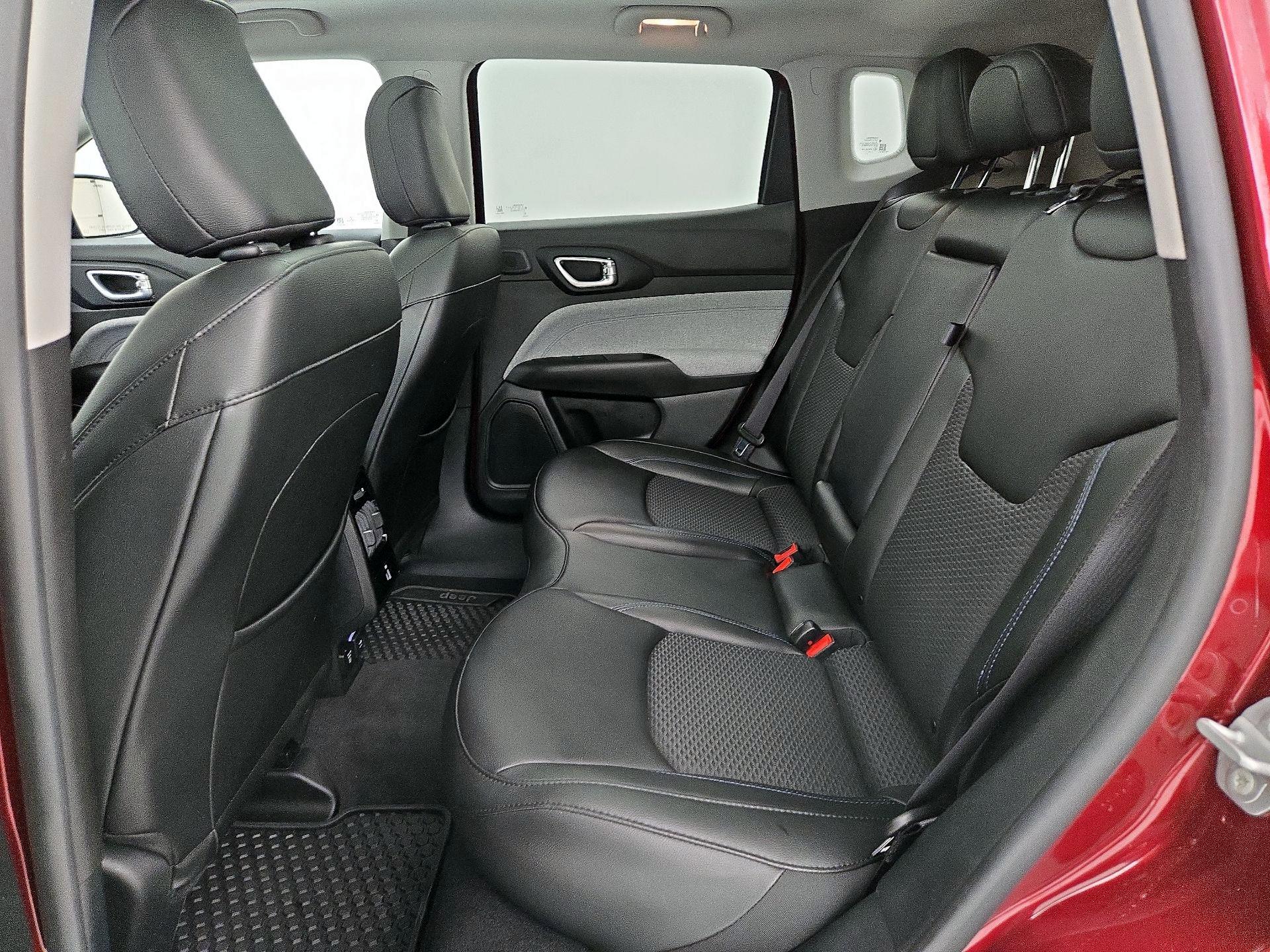 Thumbnail: 2022 Jeep Compass - 20