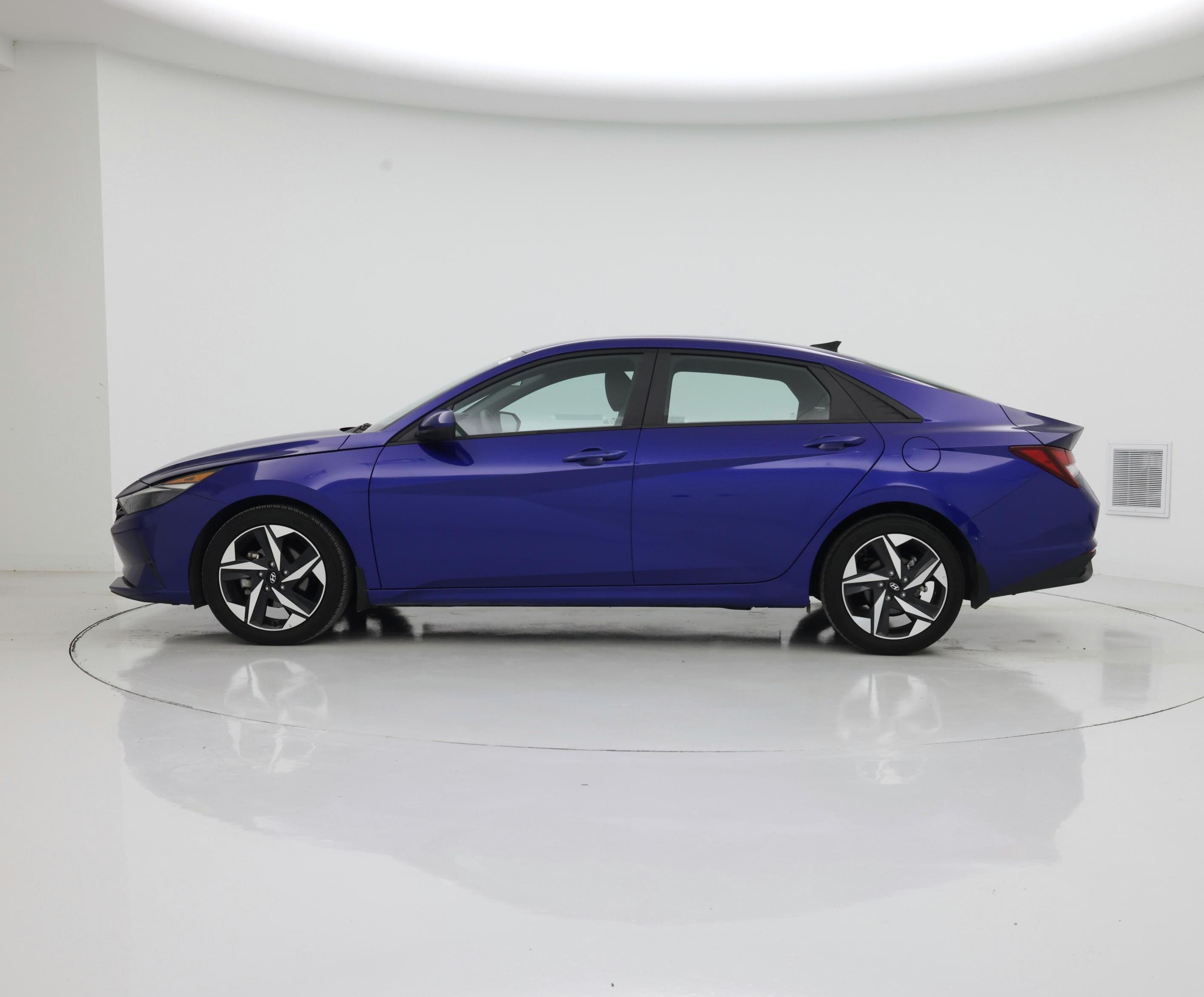 Thumbnail: 2023 Hyundai Elantra - 3