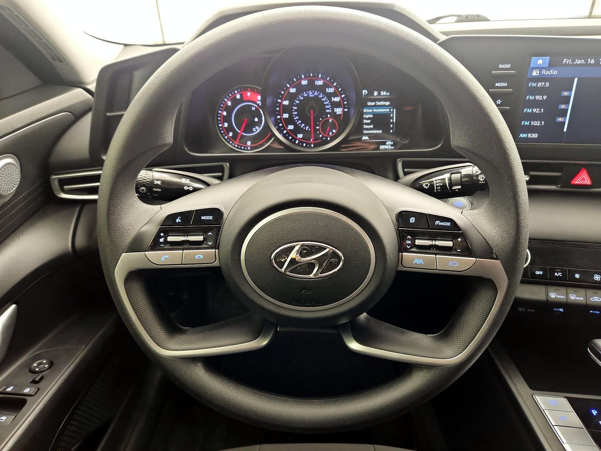 Thumbnail: 2022 Hyundai Elantra - 10