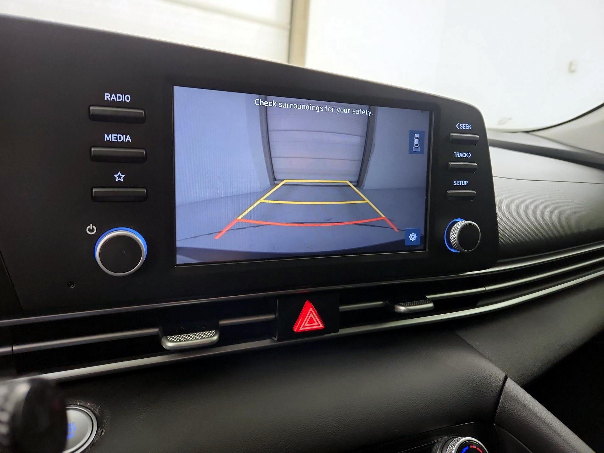 Thumbnail: 2022 Hyundai Elantra - 14