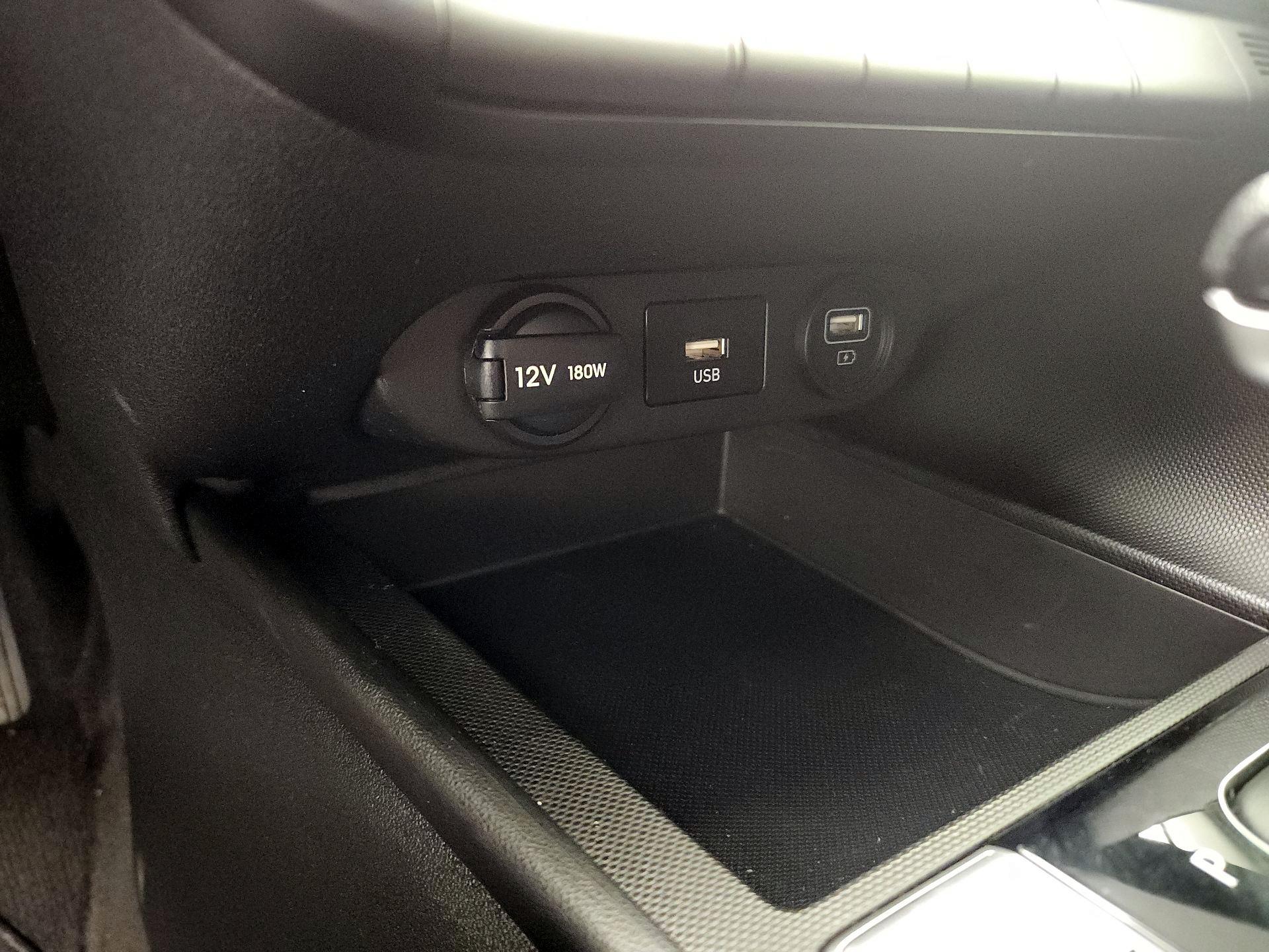 Thumbnail: 2022 Hyundai Elantra - 18