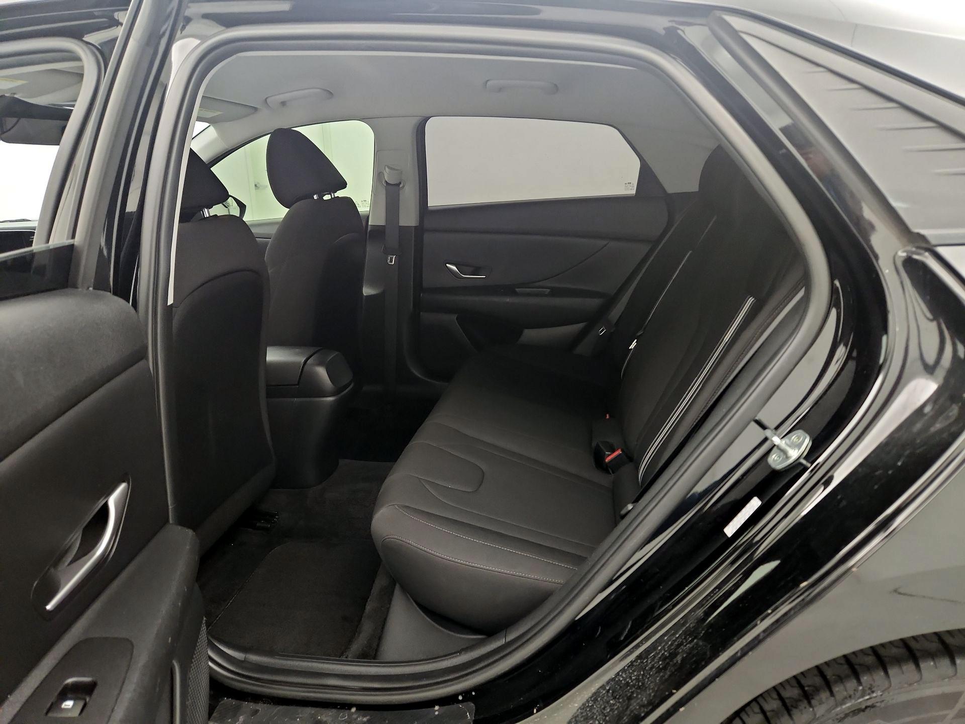 Thumbnail: 2022 Hyundai Elantra - 19