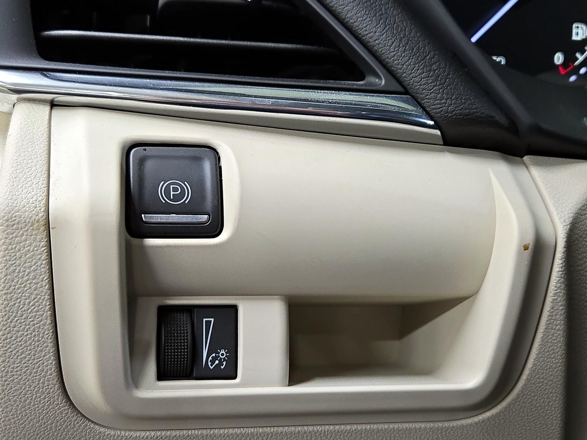 Thumbnail: 2023 Cadillac CT4 - 13