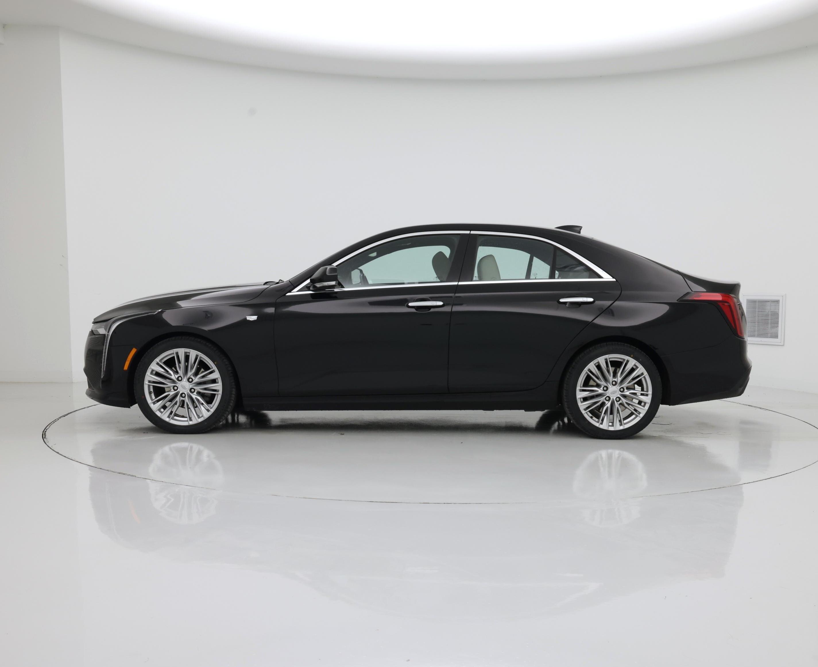 Thumbnail: 2023 Cadillac CT4 - 3