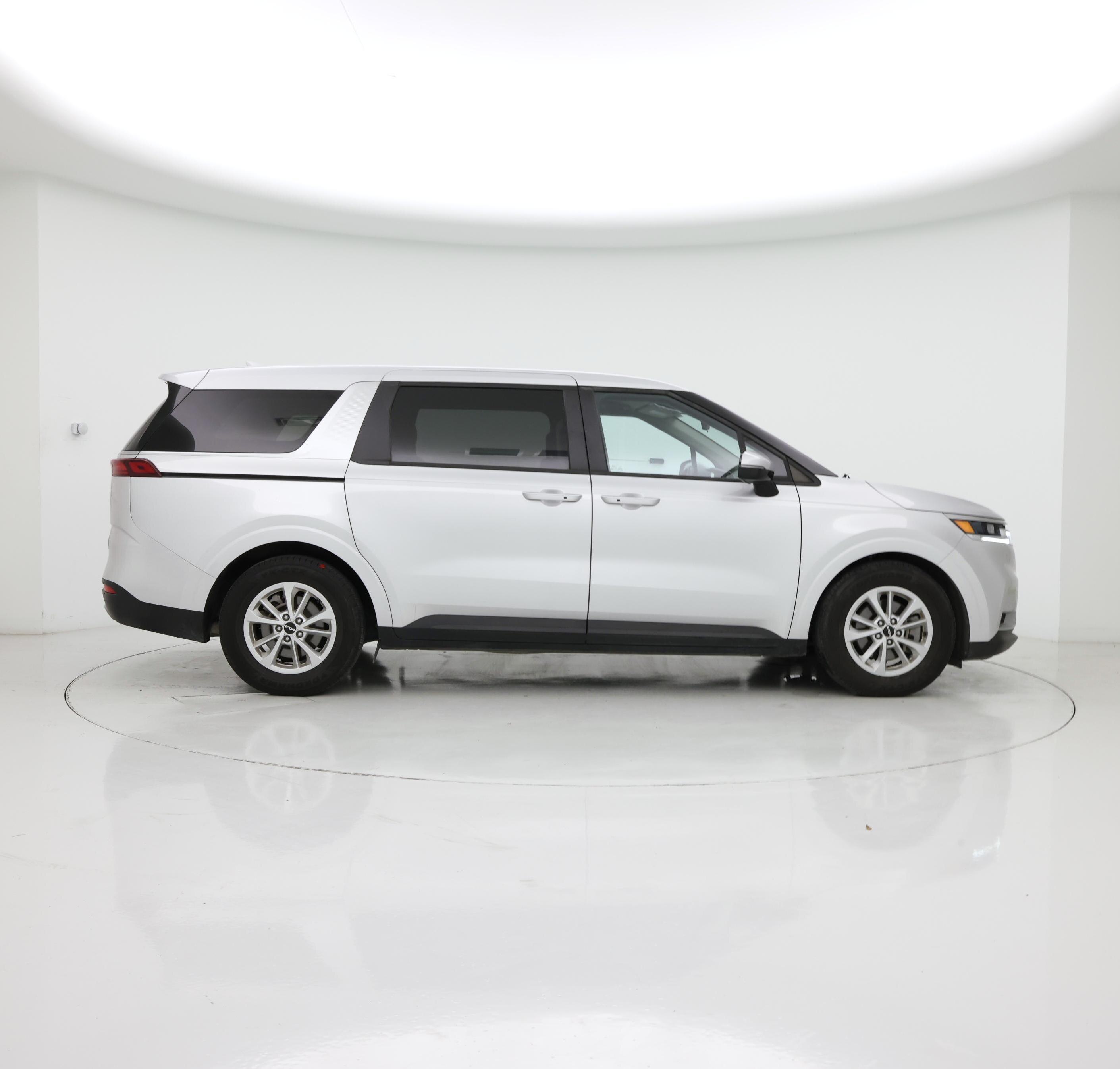 Thumbnail: 2022 Kia Carnival - 7