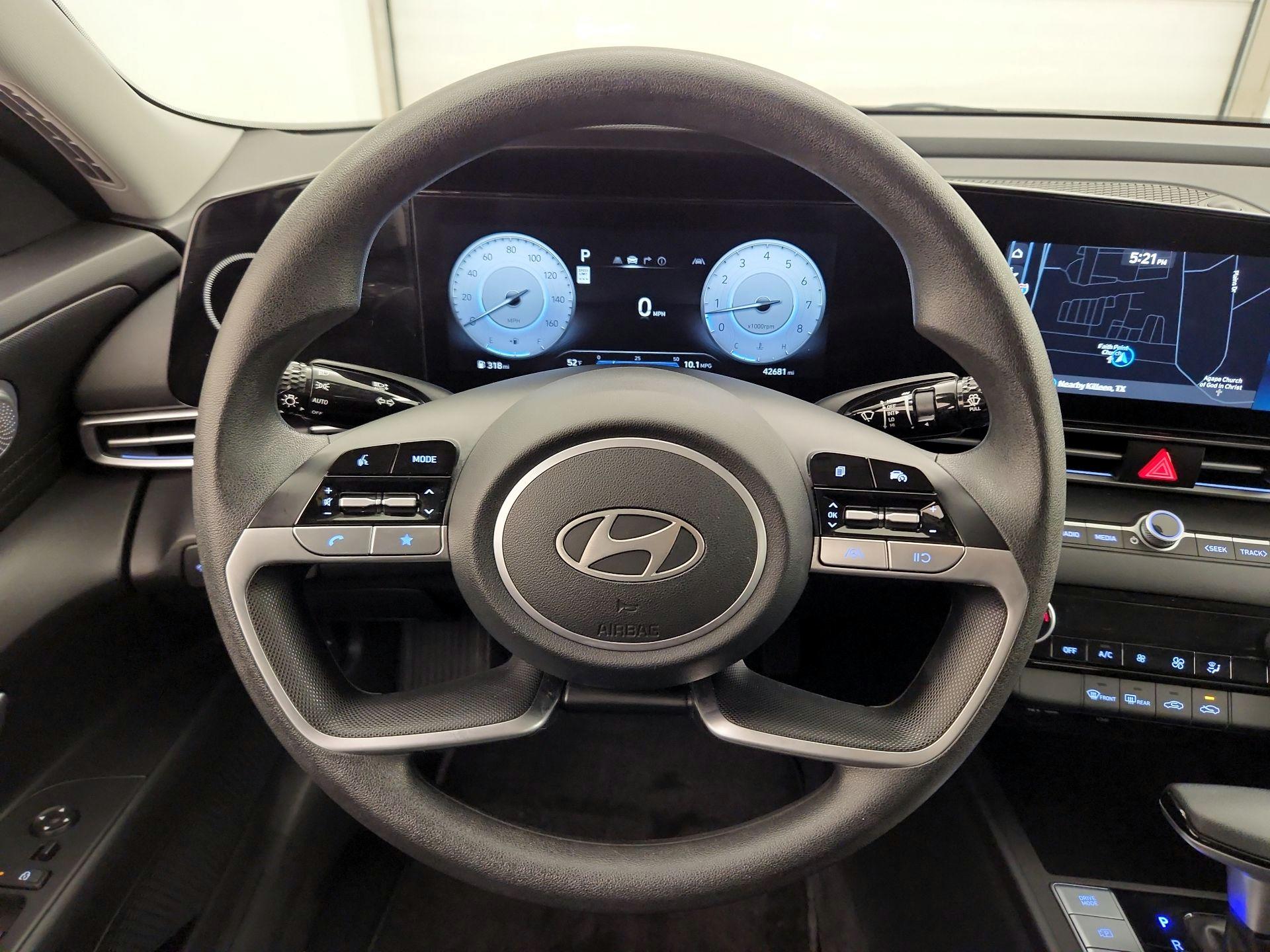 Thumbnail: 2024 Hyundai Elantra - 10