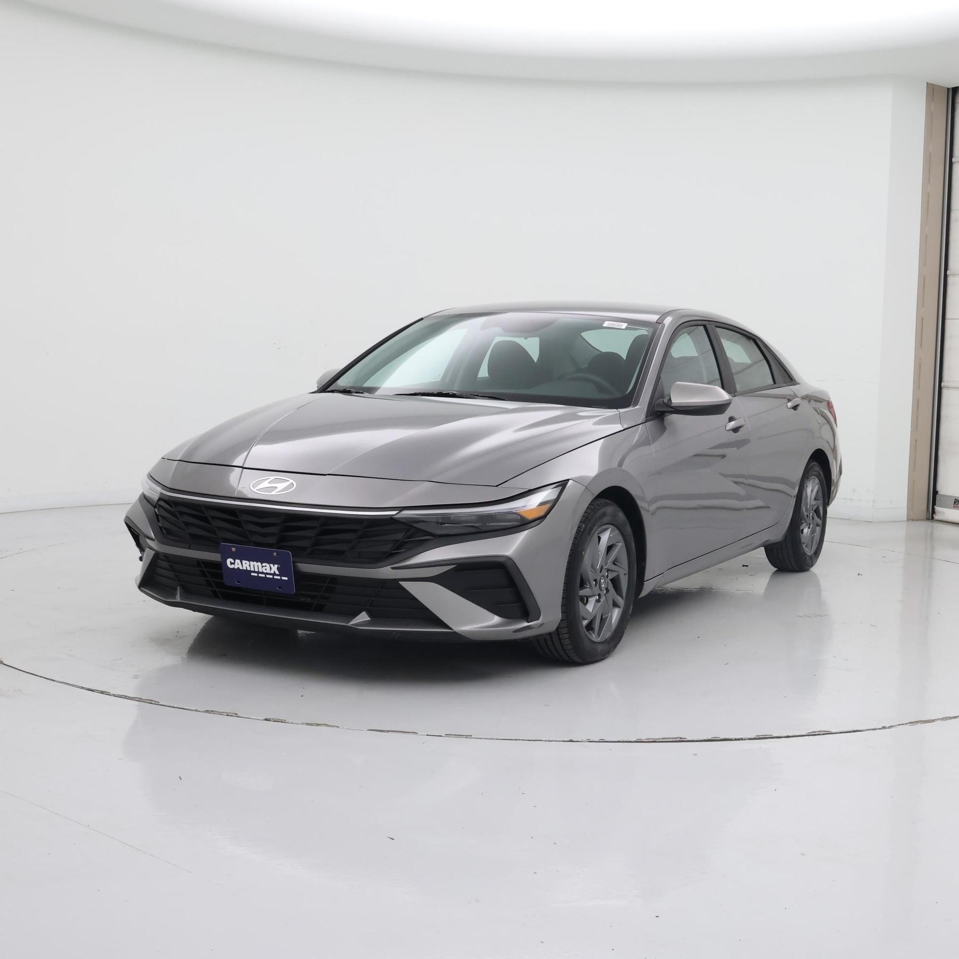 Thumbnail: 2024 Hyundai Elantra - 4