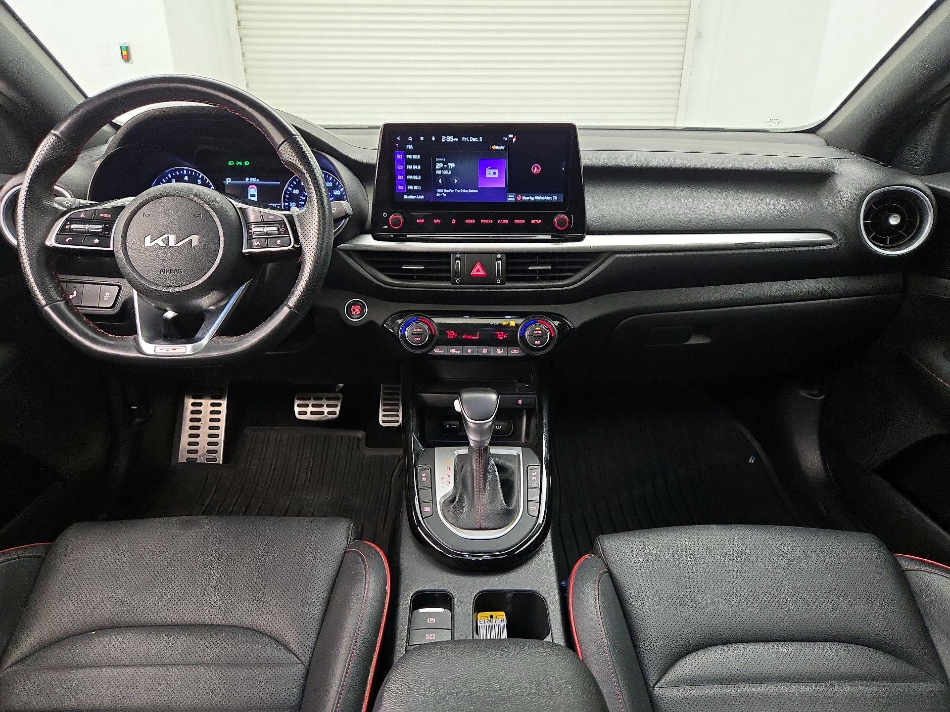 Thumbnail: 2023 Kia Forte - 9