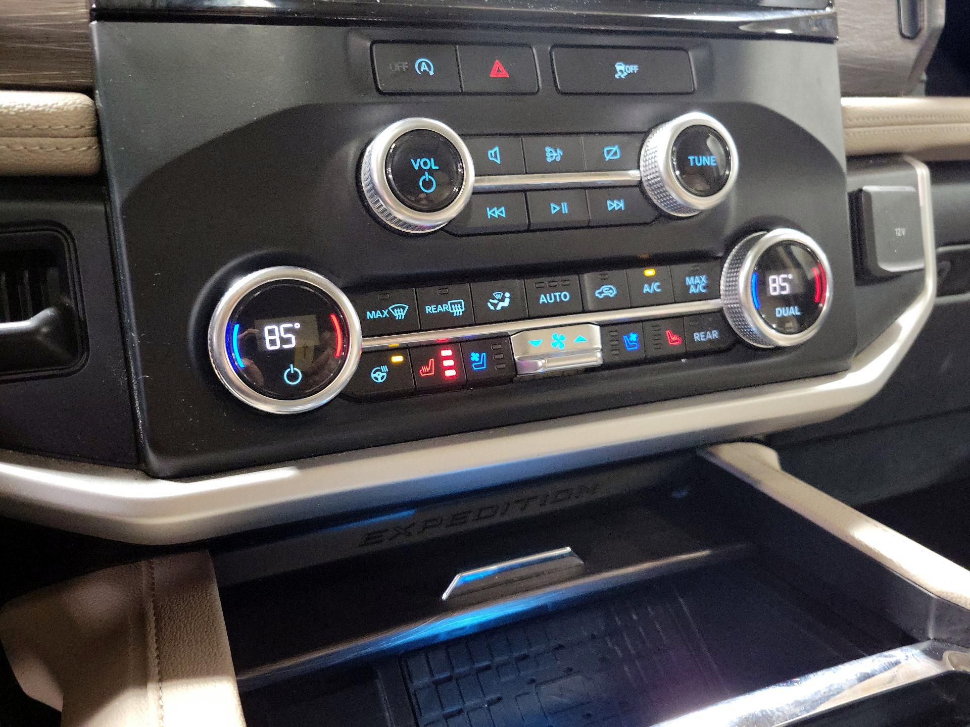 Thumbnail: 2024 Ford Expedition MAX - 16