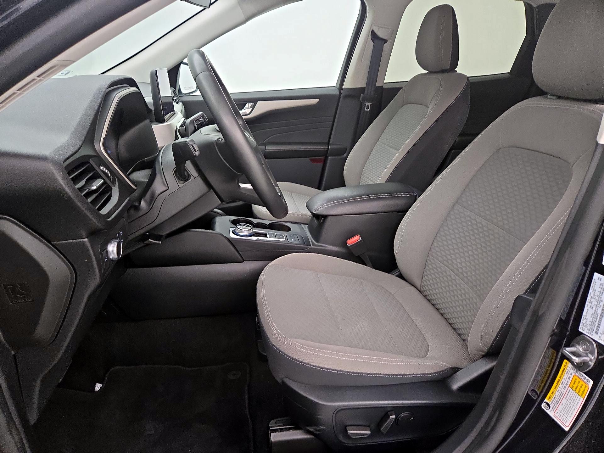 Thumbnail: 2021 Ford Escape - 11