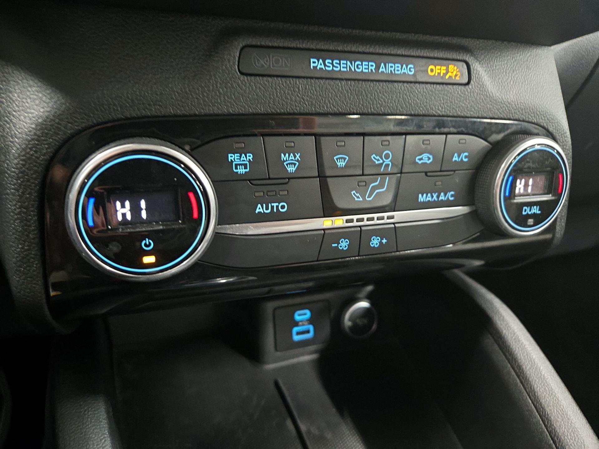 Thumbnail: 2021 Ford Escape - 17