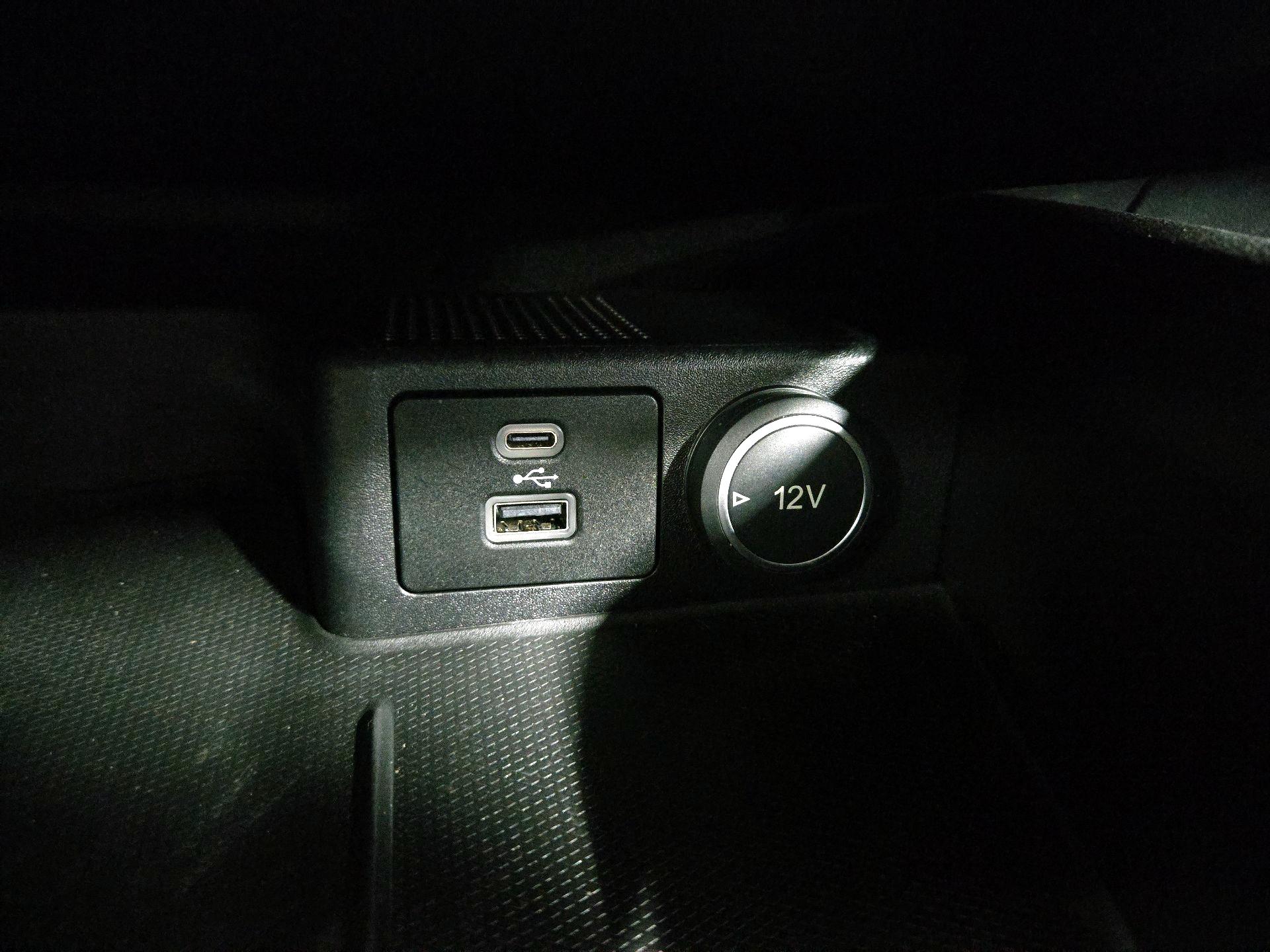 Thumbnail: 2021 Ford Escape - 19