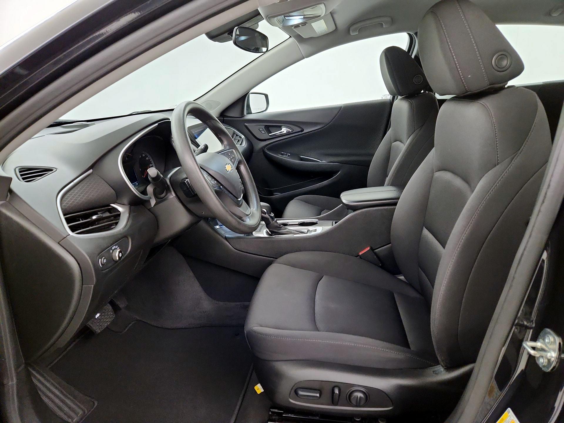 Thumbnail: 2023 Chevrolet Malibu - 11