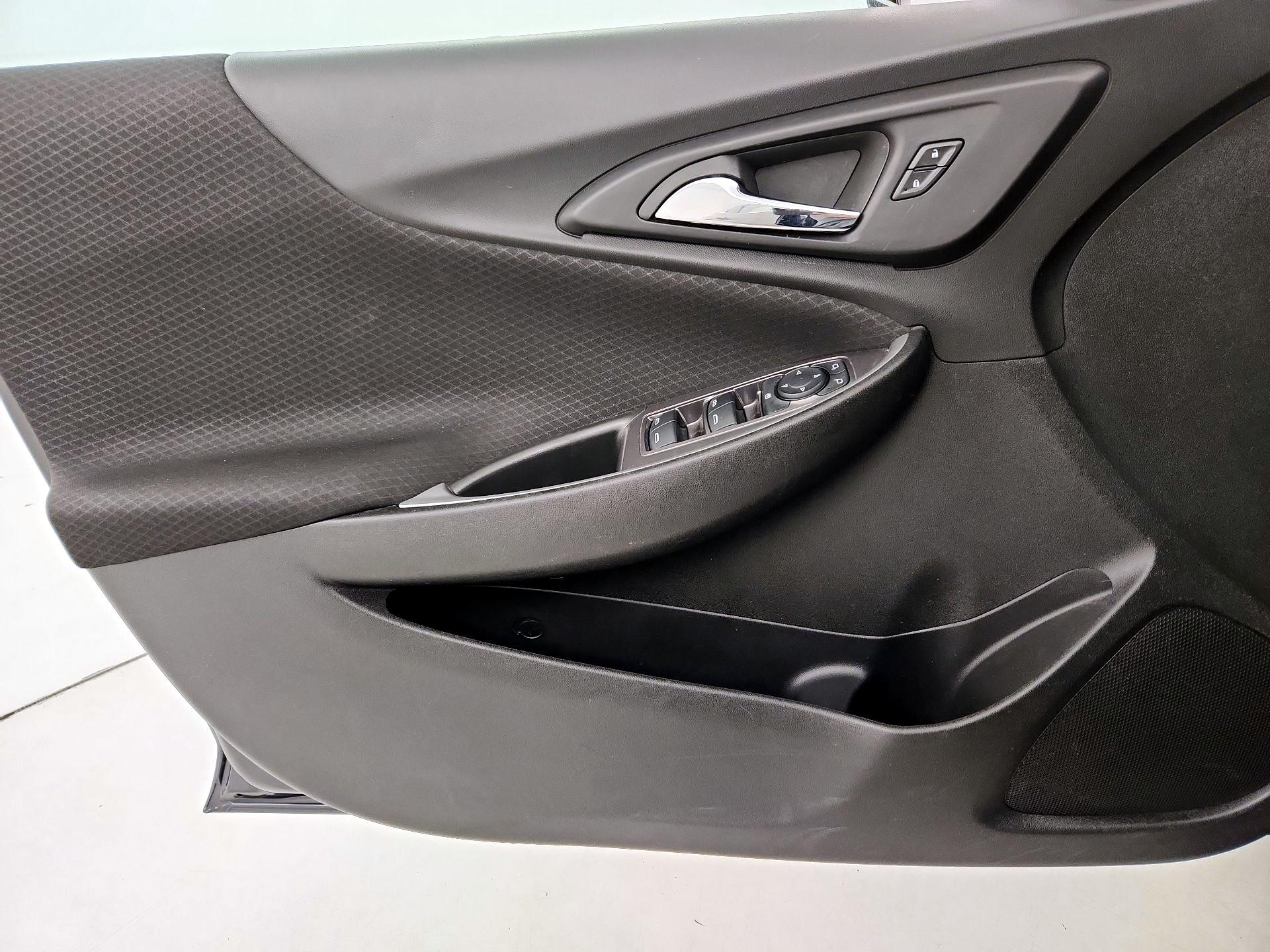 Thumbnail: 2023 Chevrolet Malibu - 12