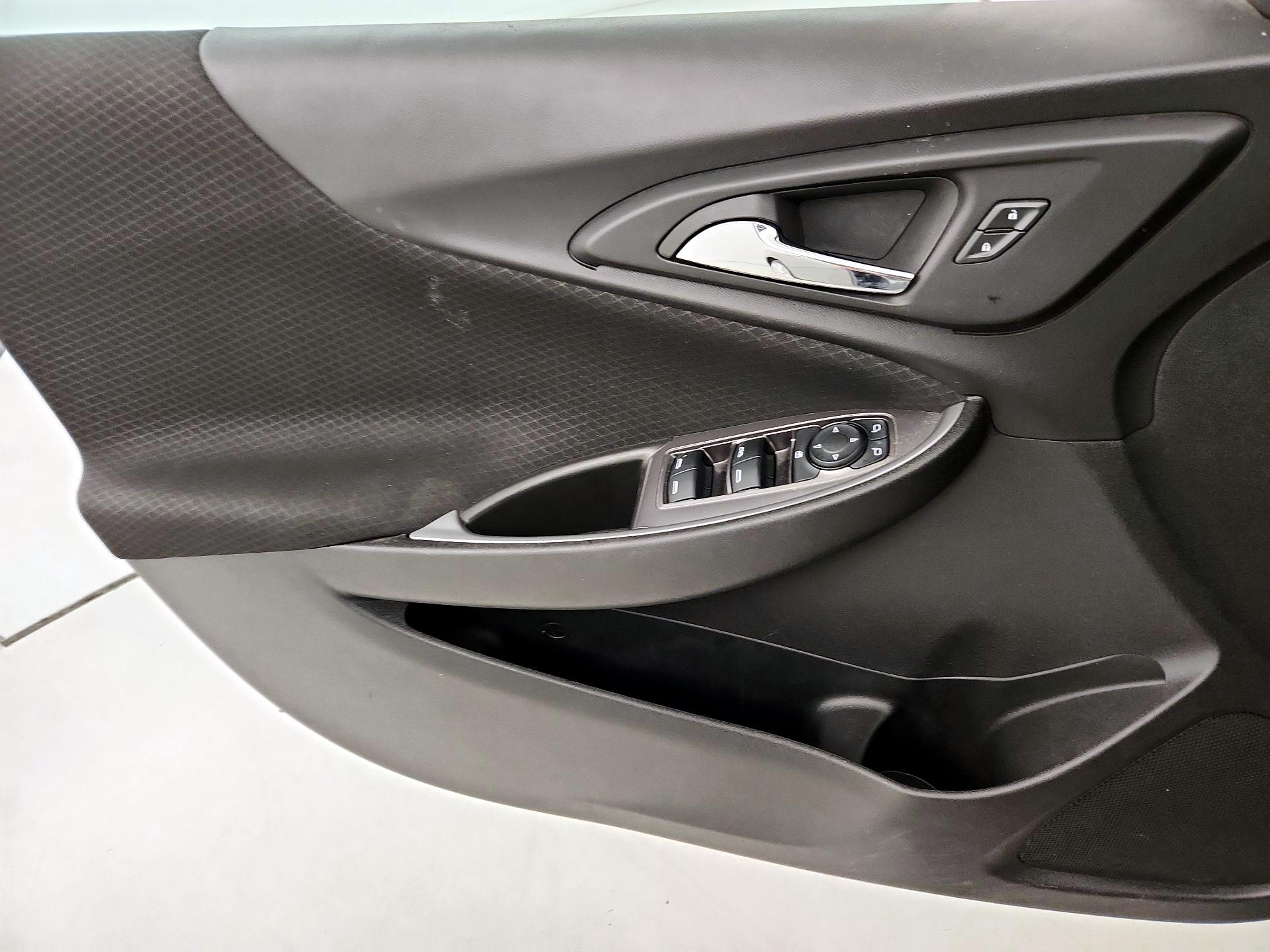 Thumbnail: 2023 Chevrolet Malibu - 12