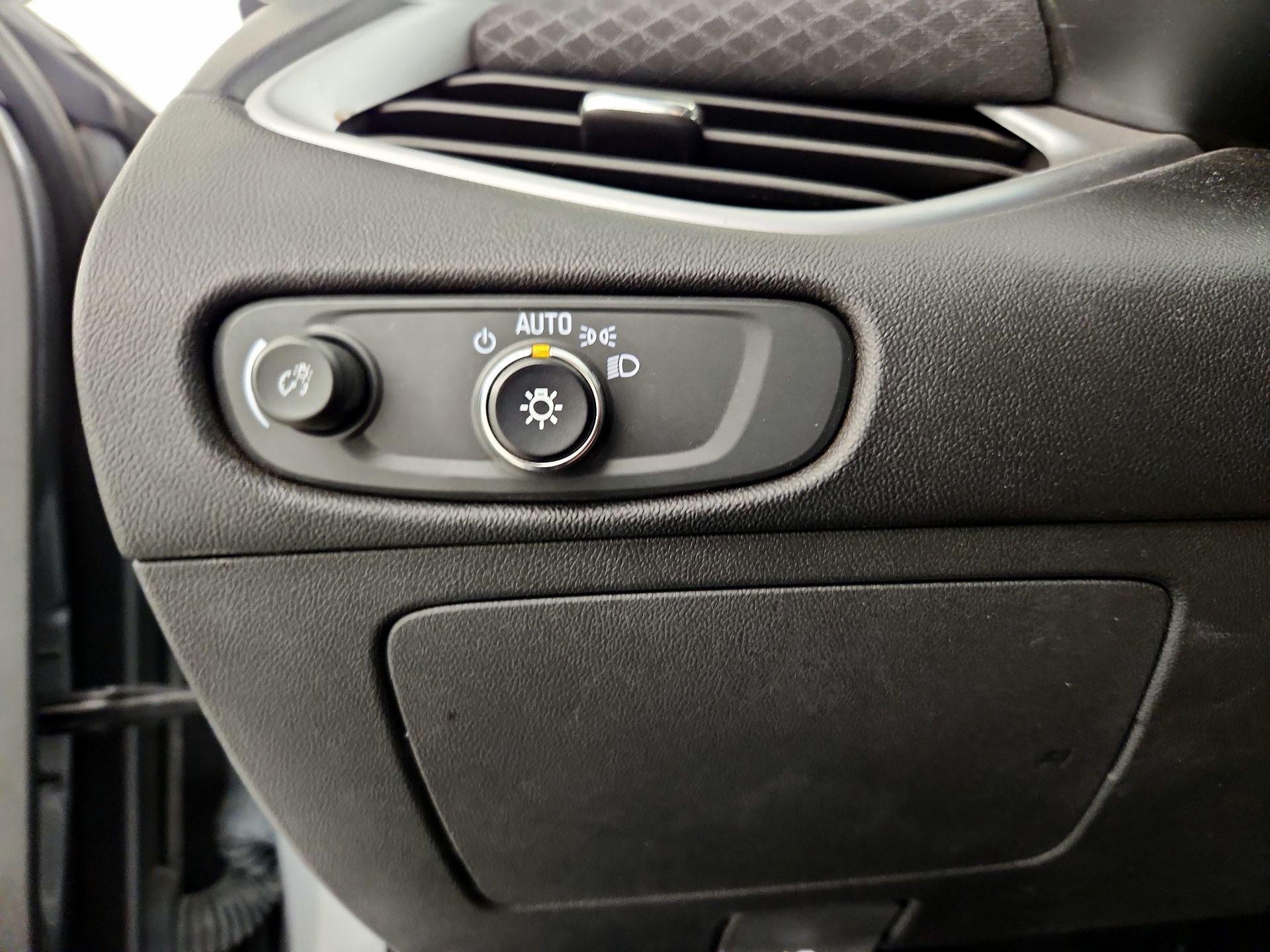 Thumbnail: 2023 Chevrolet Malibu - 13