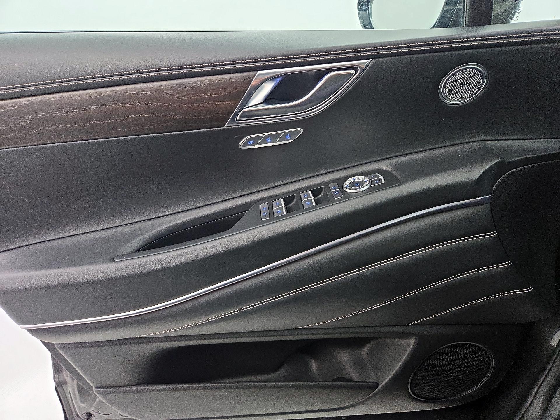 Thumbnail: 2024 Genesis GV80 - 12