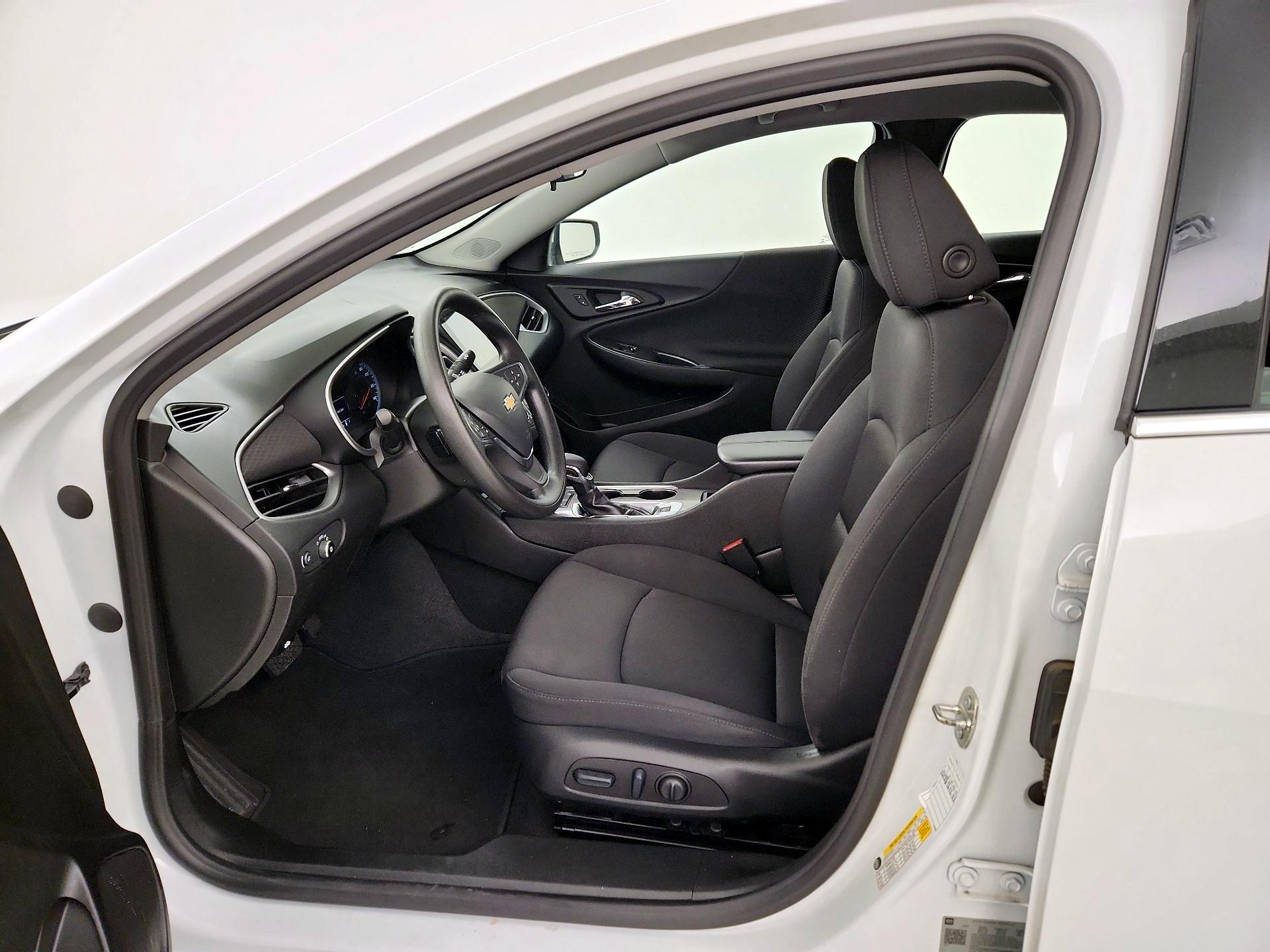 Thumbnail: 2023 Chevrolet Malibu - 11