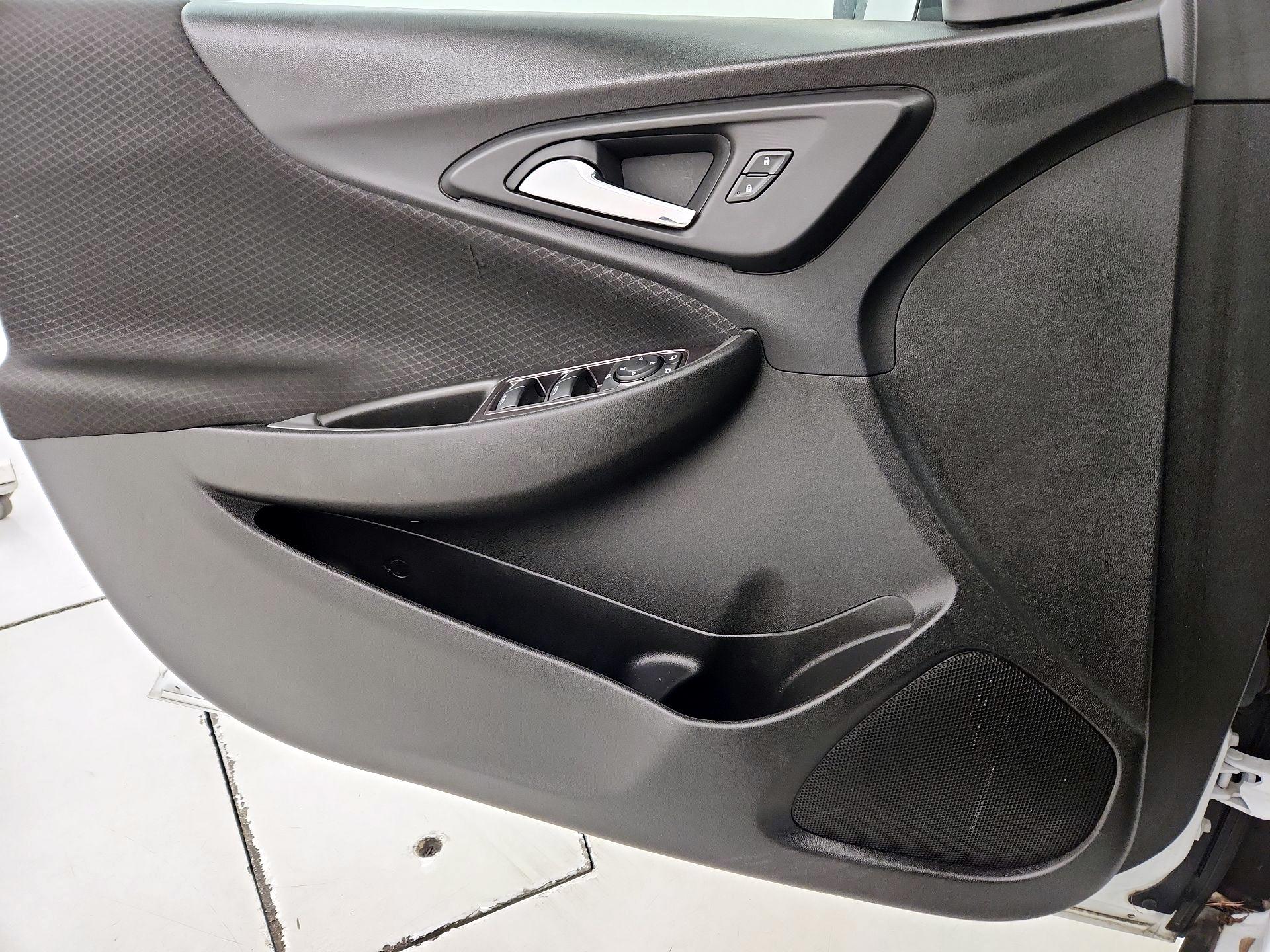 Thumbnail: 2023 Chevrolet Malibu - 12