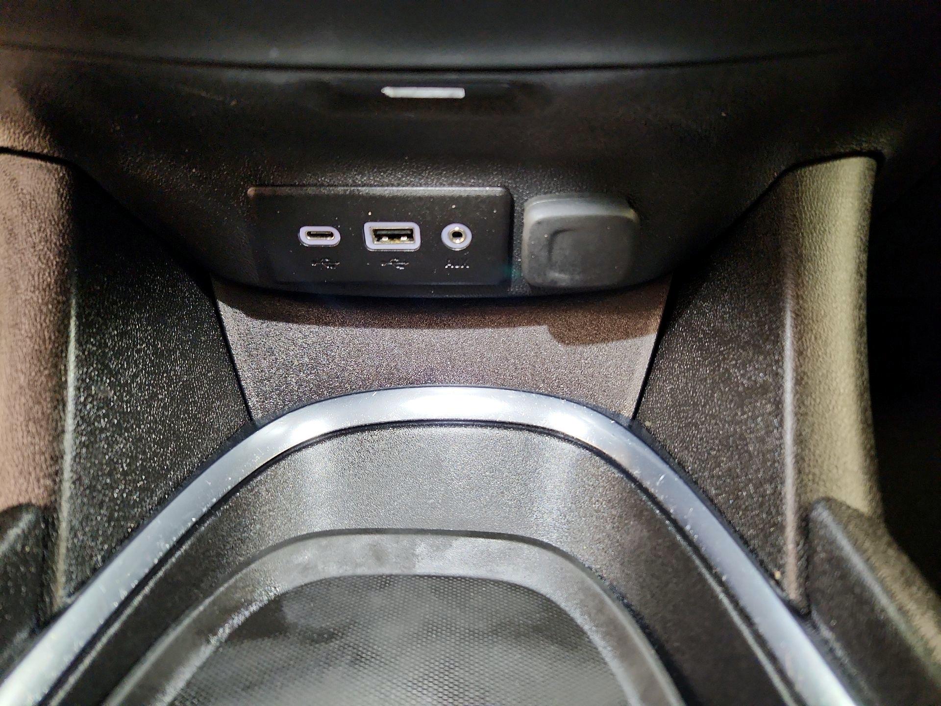 Thumbnail: 2023 Chevrolet Malibu - 18